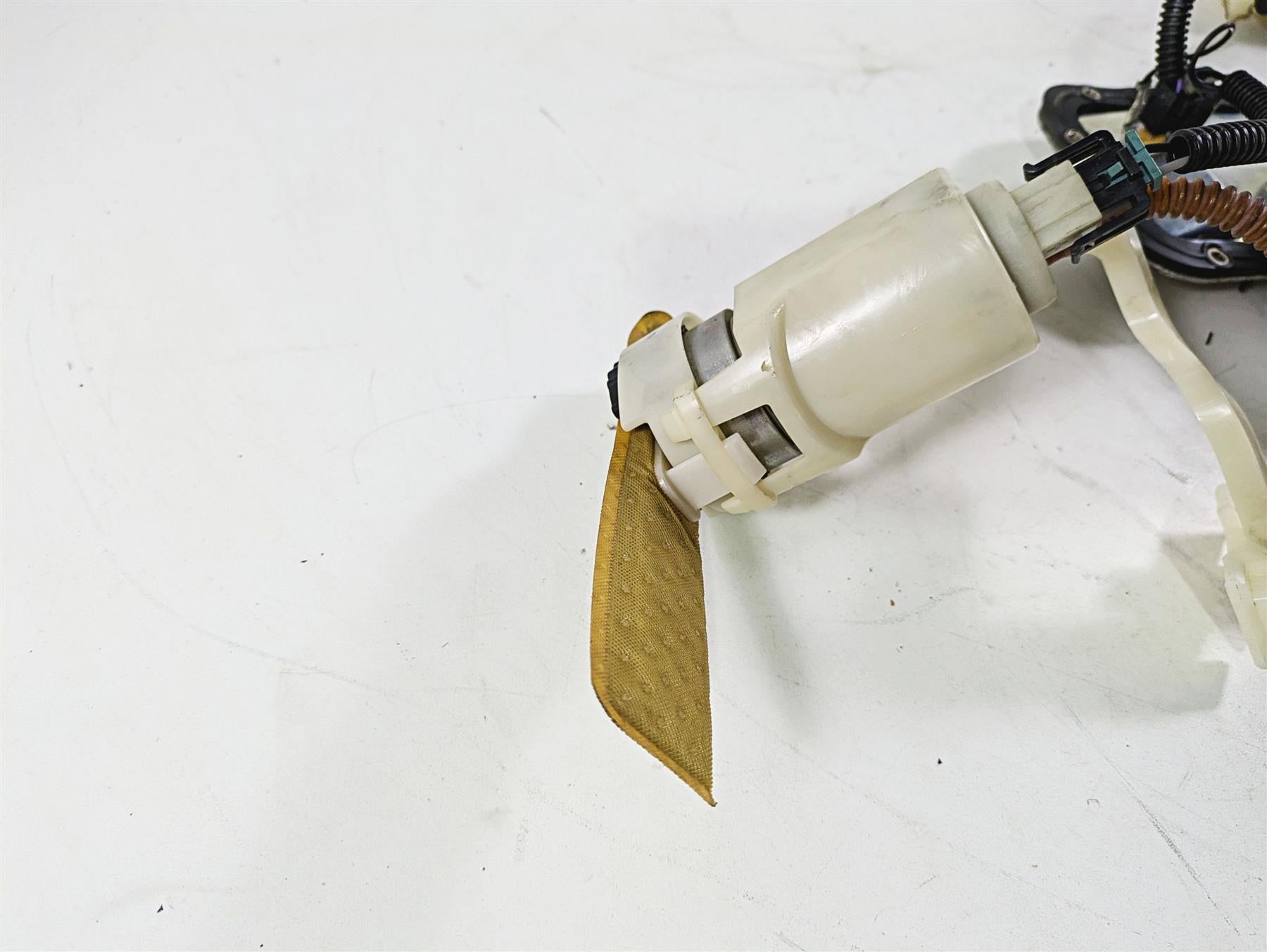 2008 Harley FLSTSB Cross Bones Fuel Gas Petrol Pump - Tested 75252-08 75284-08A {{ shop.shopifyCountryName }} - Mototech271