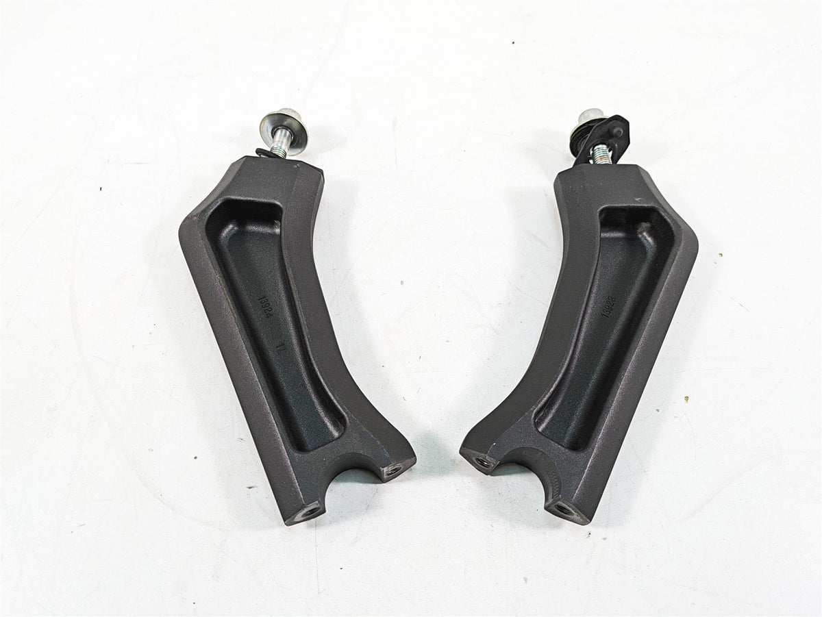 2016 Suzuki M109R VZR1800 Handlebar Holder Riser Set 56224-48G30 56225-48G30 {{ shop.shopifyCountryName }} - Mototech271