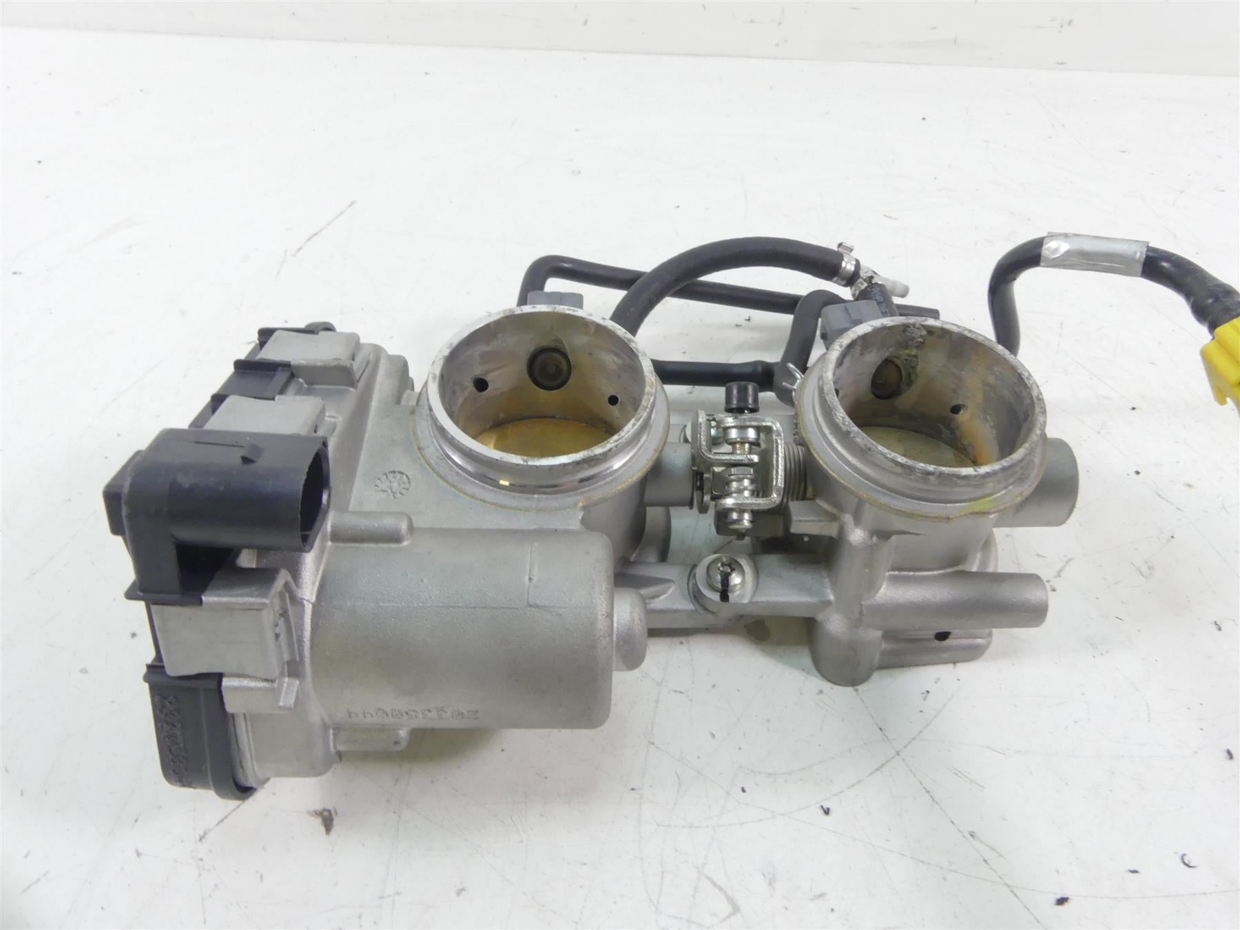 2021 Aprilia RS 660 Throttle Body Bodies Fuel Injection Injector Set 1A019430 {{ shop.shopifyCountryName }} - Mototech271