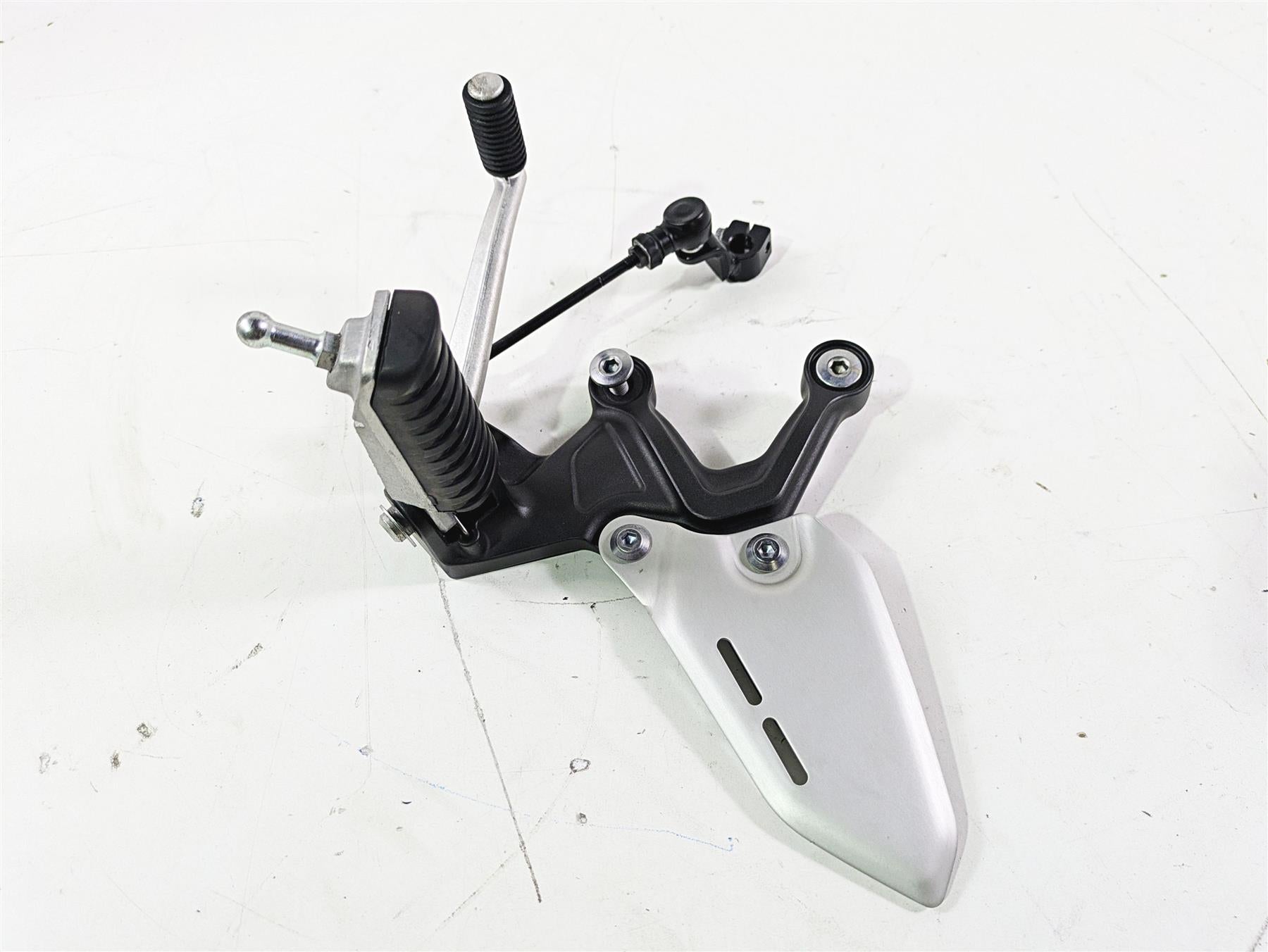 2022 Kawasaki ZR900RS Cafe Left Foot Peg Rest & Shift Lever Set 13236-0808 {{ shop.shopifyCountryName }} - Mototech271