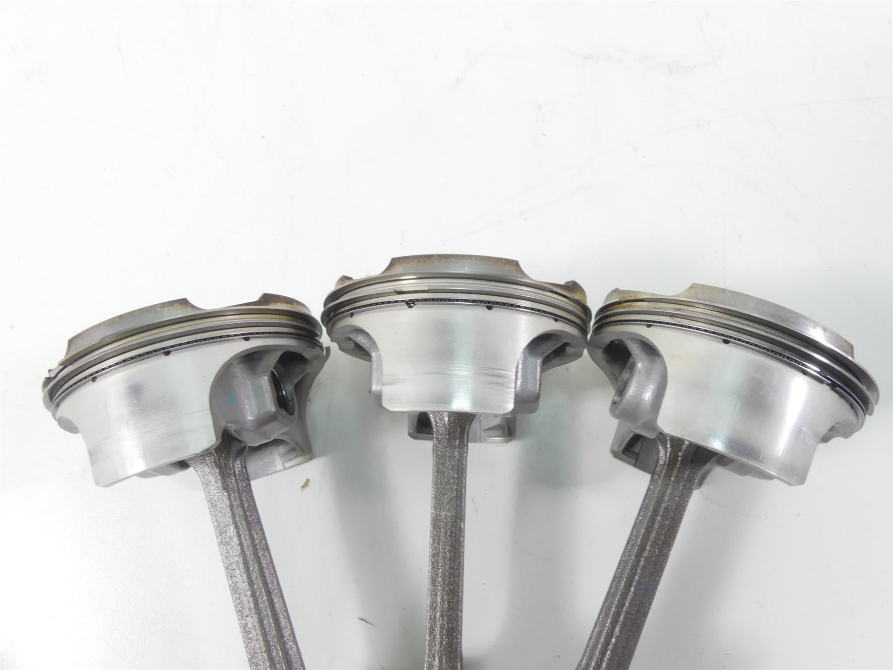 2020 Triumph Speed Triple RS 1050 Crank Case Crankcase Motor Piston T1162225 {{ shop.shopifyCountryName }} - Mototech271