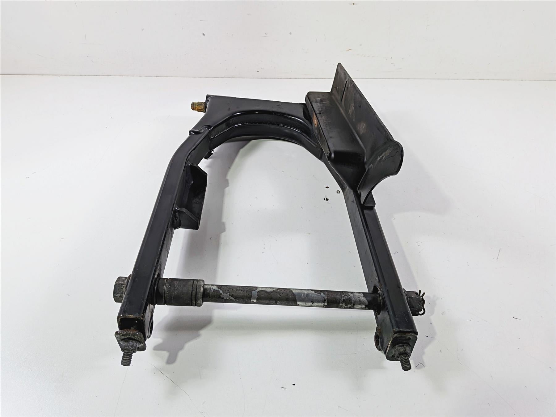 2001 Harley FLHRCI Road King Rear Swing Arm Swingarm & Axle 47549-00 {{ shop.shopifyCountryName }} - Mototech271