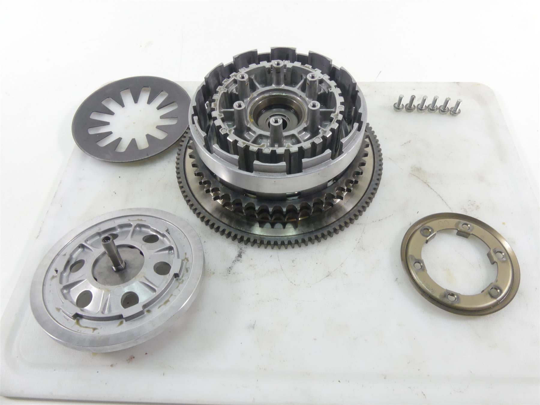 2012 Harley Touring FLHTP Electra Glide Primary Drive Clutch Basket 37817-11 | Mototech271