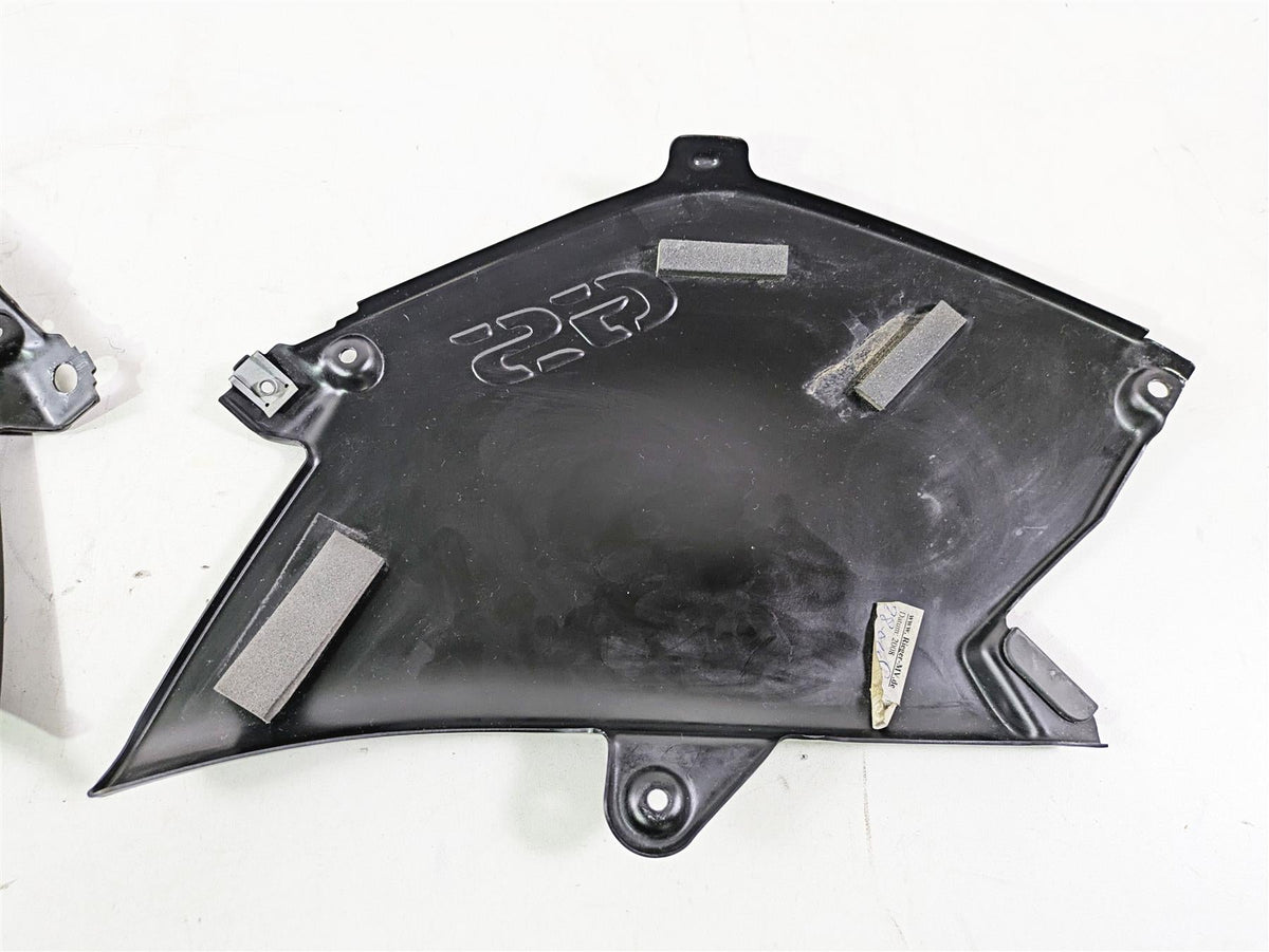 2009 BMW R1200GS K255 Adv Tank Trim Between Leg Side Cover Set -Read 46637698234 {{ shop.shopifyCountryName }} - Mototech271