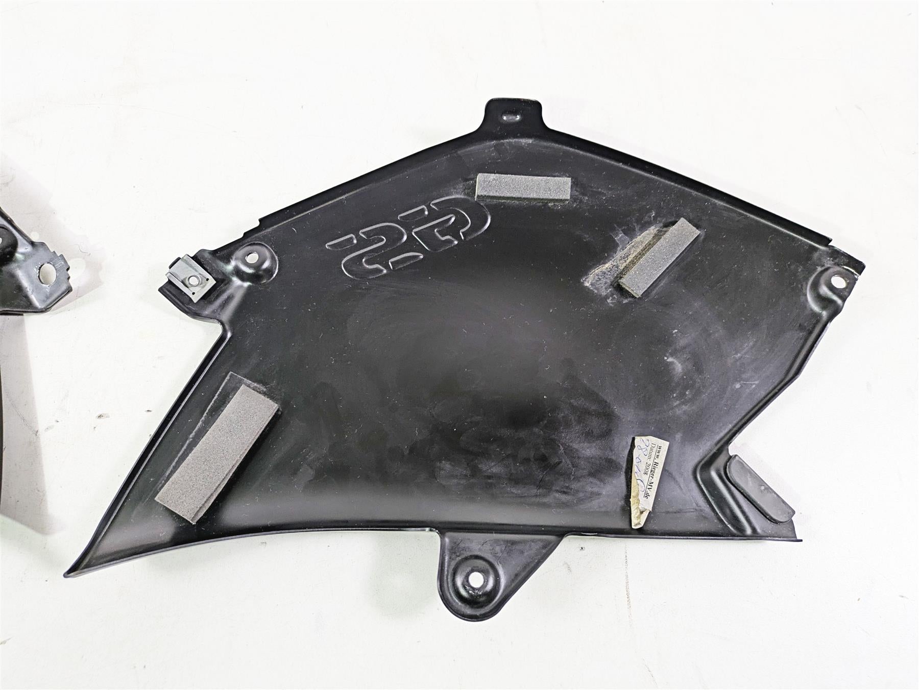 2009 BMW R1200GS K255 Adv Tank Trim Between Leg Side Cover Set -Read 46637698234 {{ shop.shopifyCountryName }} - Mototech271