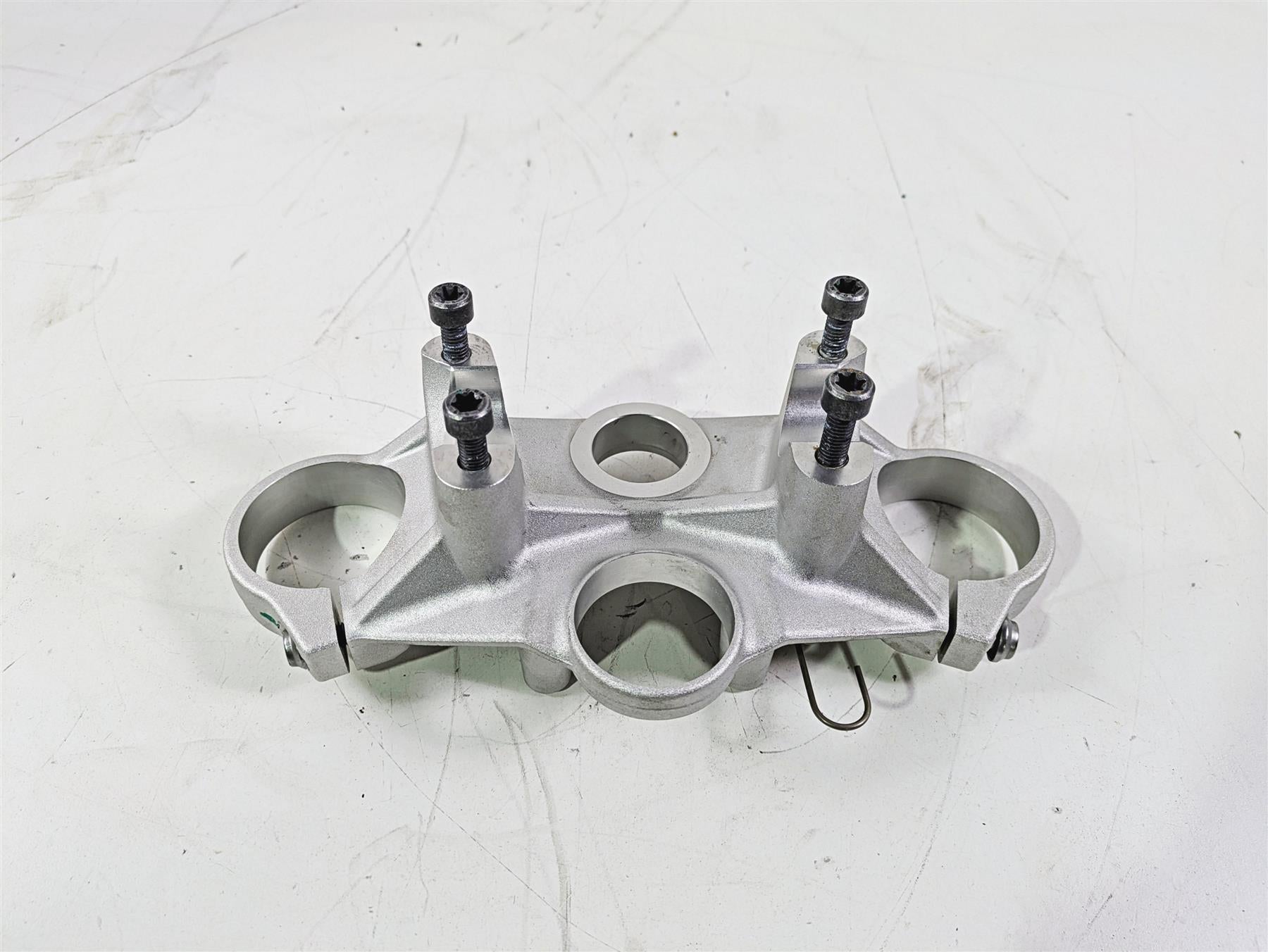 2016 BMW R1200RS K54 Upper Triple Tree Steering Clamp 31428525324 | Mototech271