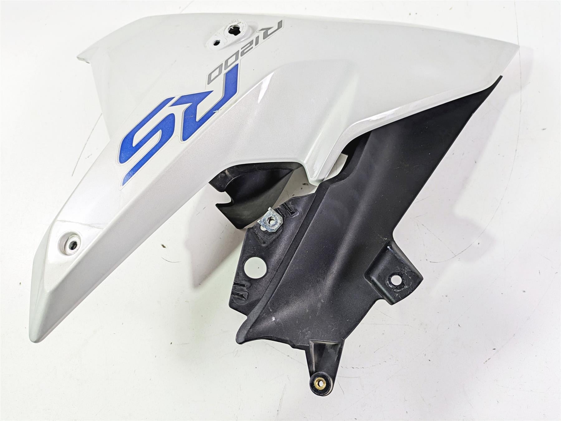 2016 BMW R1200RS K54 Left Main Radiator Cover Fairing Lightgrey 46638556735 {{ shop.shopifyCountryName }} - Mototech271