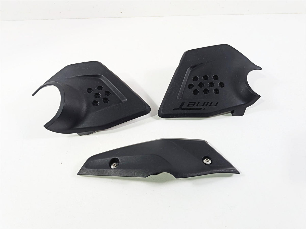 2023 BMW R nineT Scrambler K23 Between Leg Infill Fairing Set 46639444065 {{ shop.shopifyCountryName }} - Mototech271