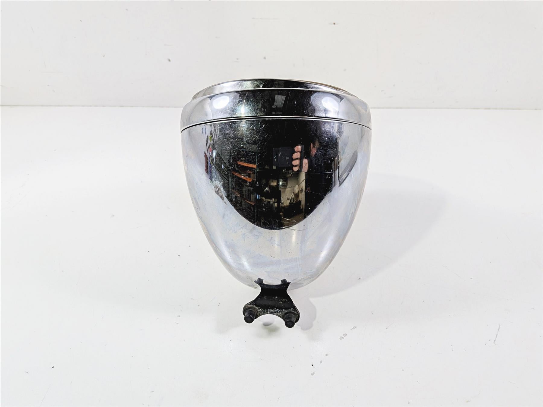 2002 Honda Shadow VT750 CDA Deluxe Headlight Lamp Bucket Lens READ 61301-MBA-000 {{ shop.shopifyCountryName }} - Mototech271