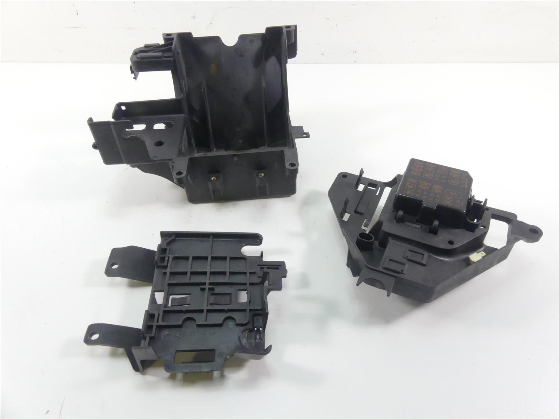 2013 Harley Touring FLHX Street Glide Electrical & Battery Stay Holder 66281-09B | Mototech271