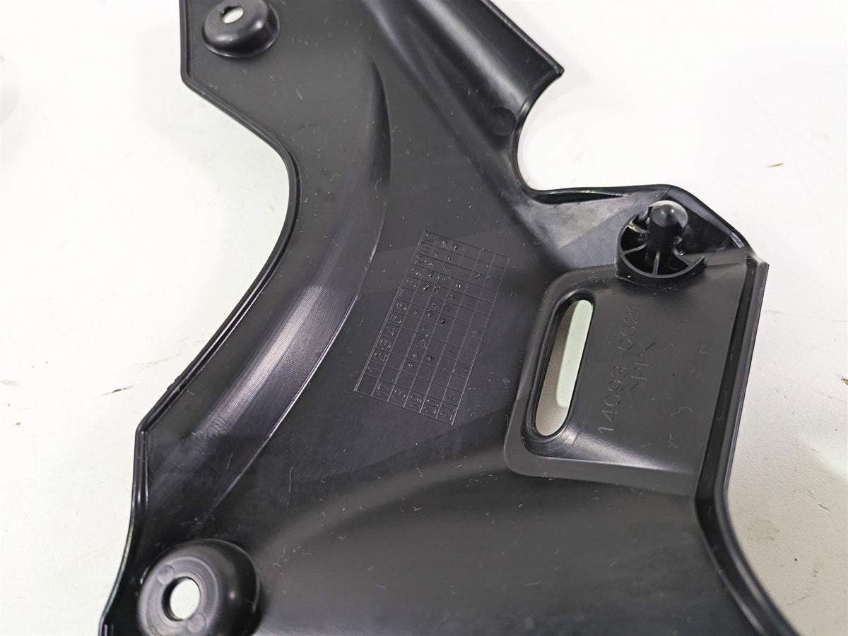 2022 Kawasaki ZR900RS Cafe Neck Frame Cover Fairing Set 14093-0621 14093-0620 {{ shop.shopifyCountryName }} - Mototech271