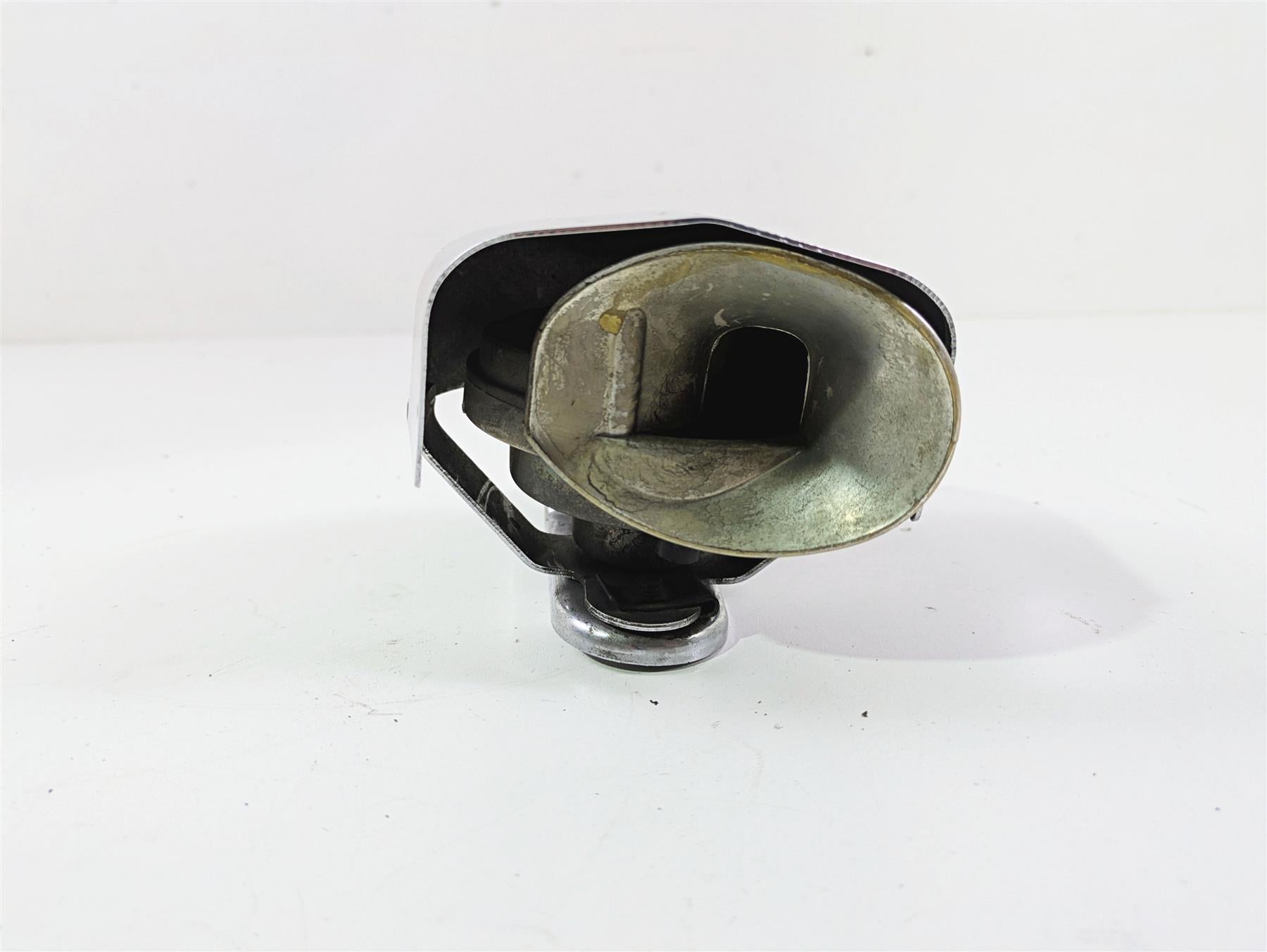 1999 Harley Dyna FXDL Low Rider Aftermarket Horn & Cover Set 61300478A 69060-90H {{ shop.shopifyCountryName }} - Mototech271