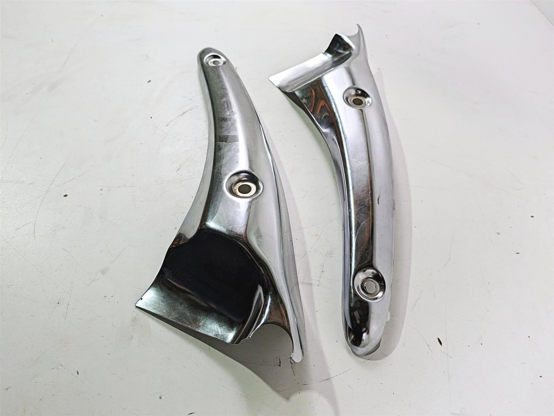 2006 Triumph Rocket 3 Rear Fender Chrome Braces Struts Covers T2306014 T2306024 {{ shop.shopifyCountryName }} - Mototech271