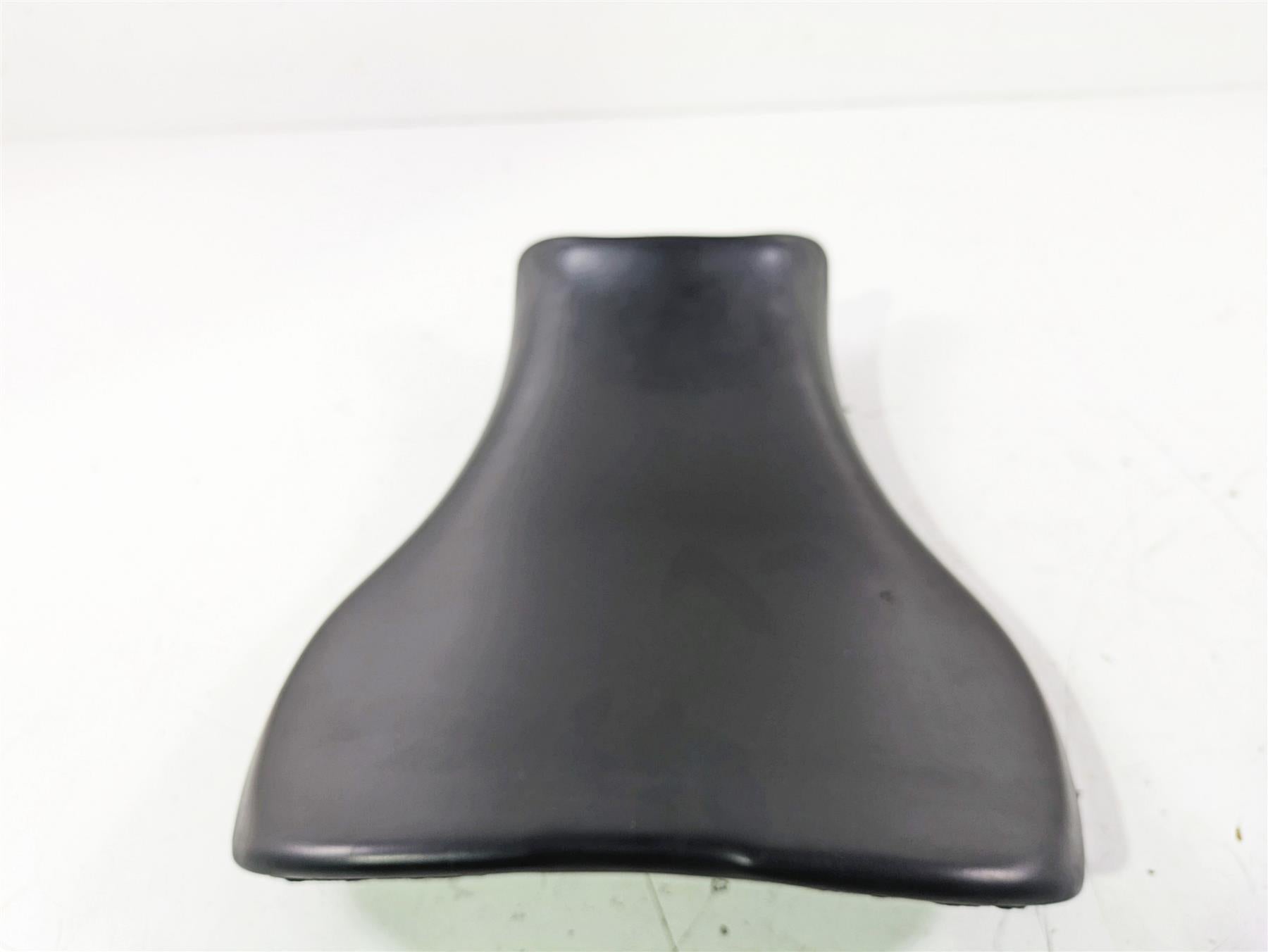 2012 Triumph Daytona 675 Front Driver Rider Seat Saddle - Read T2306512 {{ shop.shopifyCountryName }} - Mototech271