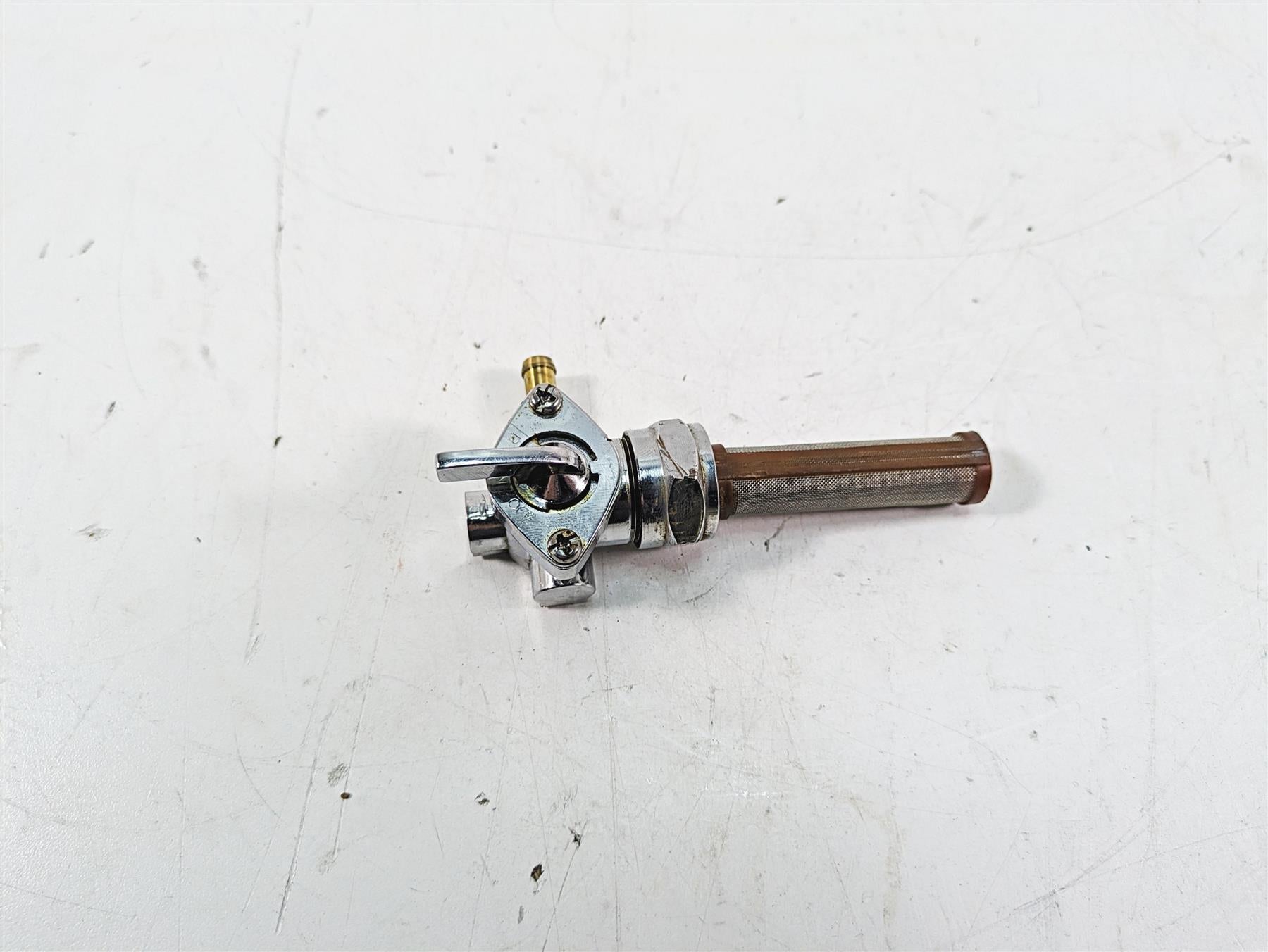 2000 Harley FXSTS Softail Springer Fuel Gas Petrol Valve Petcock 61338-94D {{ shop.shopifyCountryName }} - Mototech271