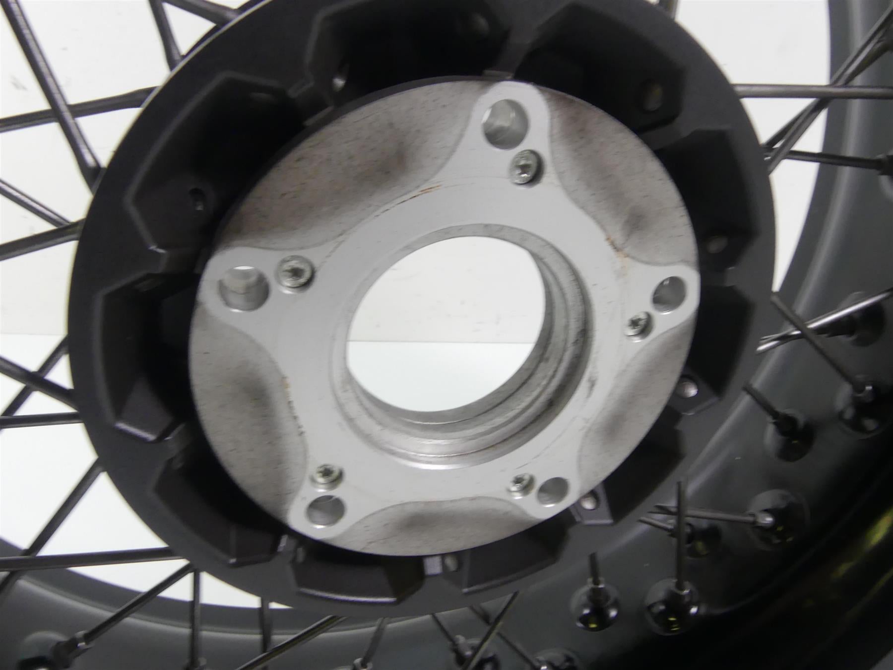 2016 BMW R nineT R9T K21 Straight Rear 17x5.5 Wheel Rim - Read 36318546290 {{ shop.shopifyCountryName }} - Mototech271