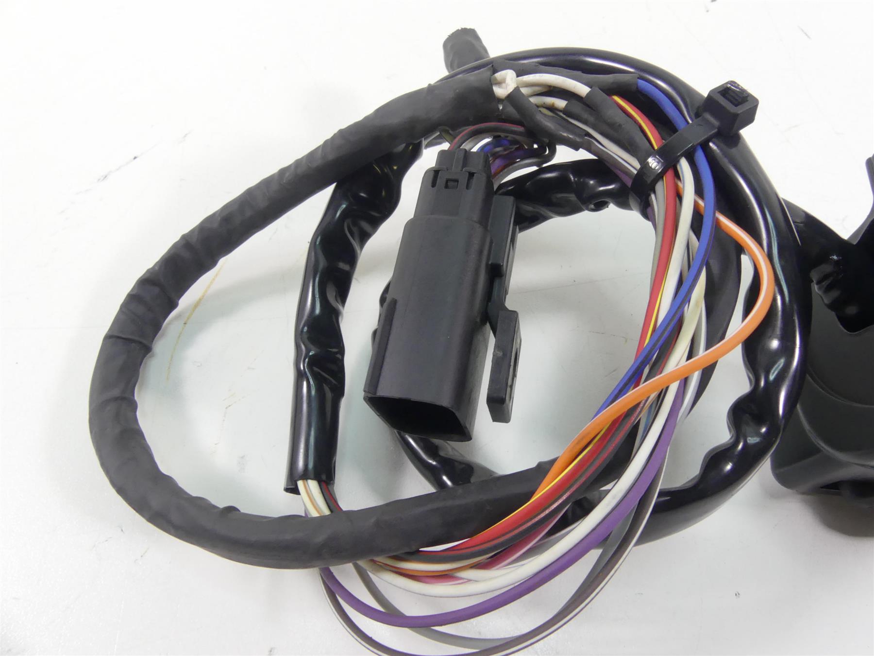 2013 Harley Touring FLHX Street Glide Right Hand Control Switch -Read 71684-06A {{ shop.shopifyCountryName }} - Mototech271