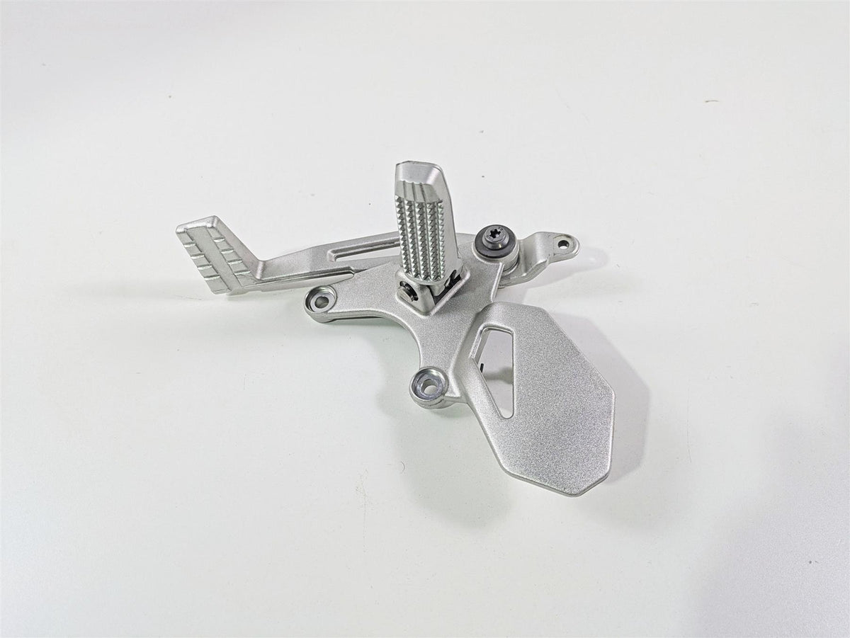 2022 BMW RnineT Pure K22 Right Footpeg & Brake Lever Pedal Set 46719457882 {{ shop.shopifyCountryName }} - Mototech271