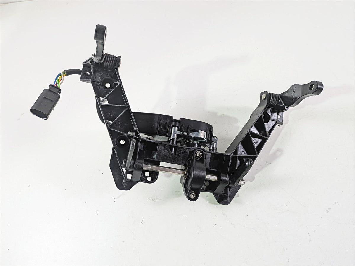2014 BMW K1600 GTL K48 Windshield Adjuster & Motor 46637724081 46638557439 {{ shop.shopifyCountryName }} - Mototech271
