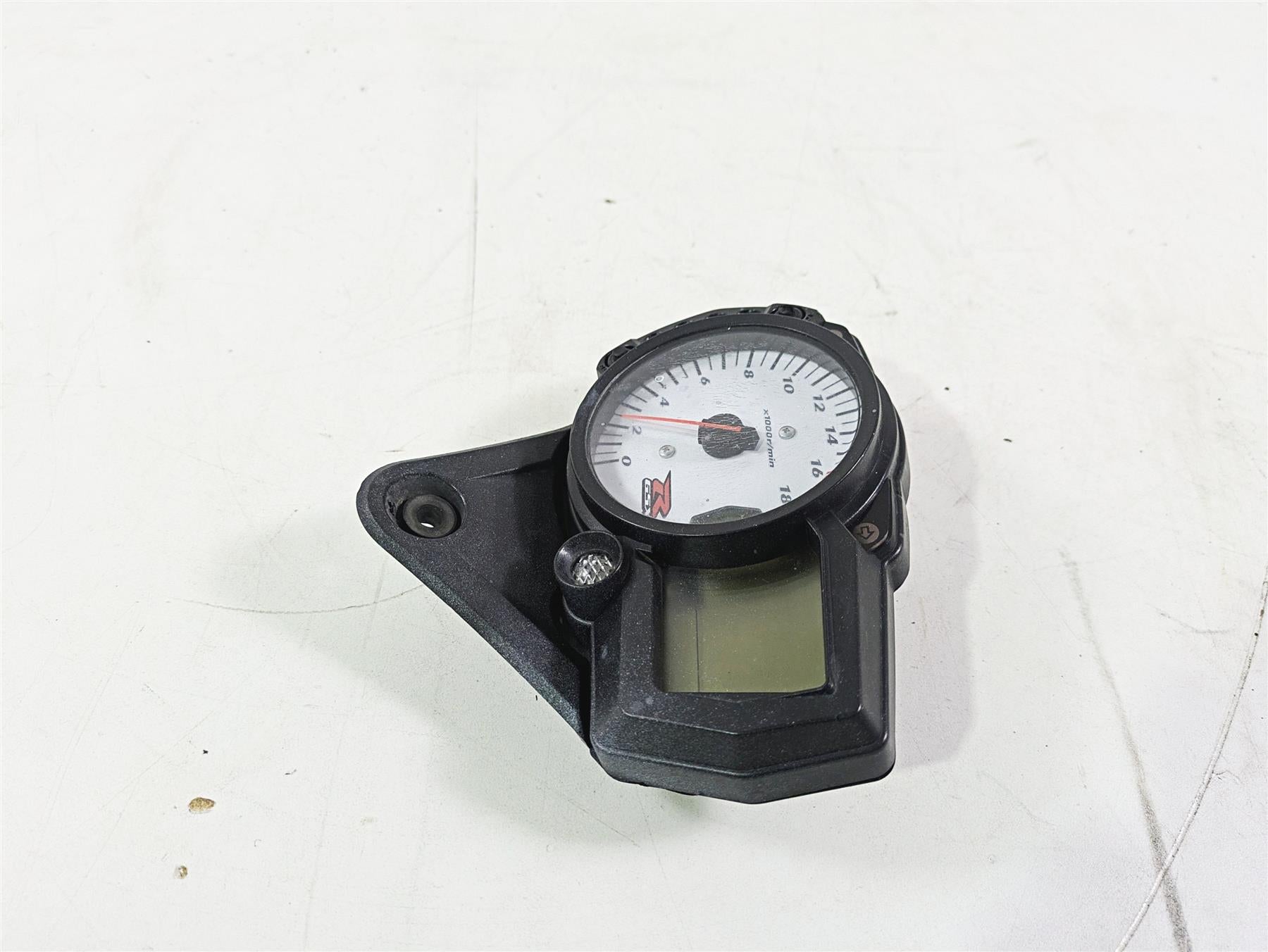 2007 Suzuki GSXR600 Speedometer Gauge Instrument Cluster 43K 34120-01H20 {{ shop.shopifyCountryName }} - Mototech271