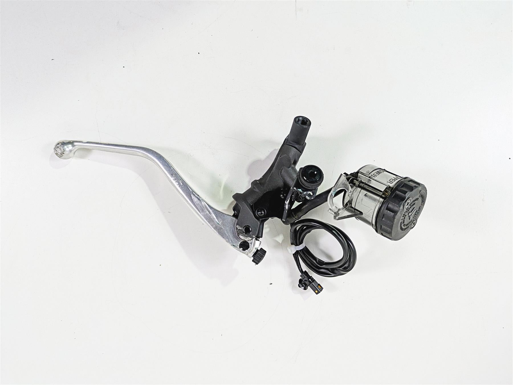 2024 Triumph Tiger 900 GT Front Radial Brake Master Cylinder T2022194 {{ shop.shopifyCountryName }} - Mototech271