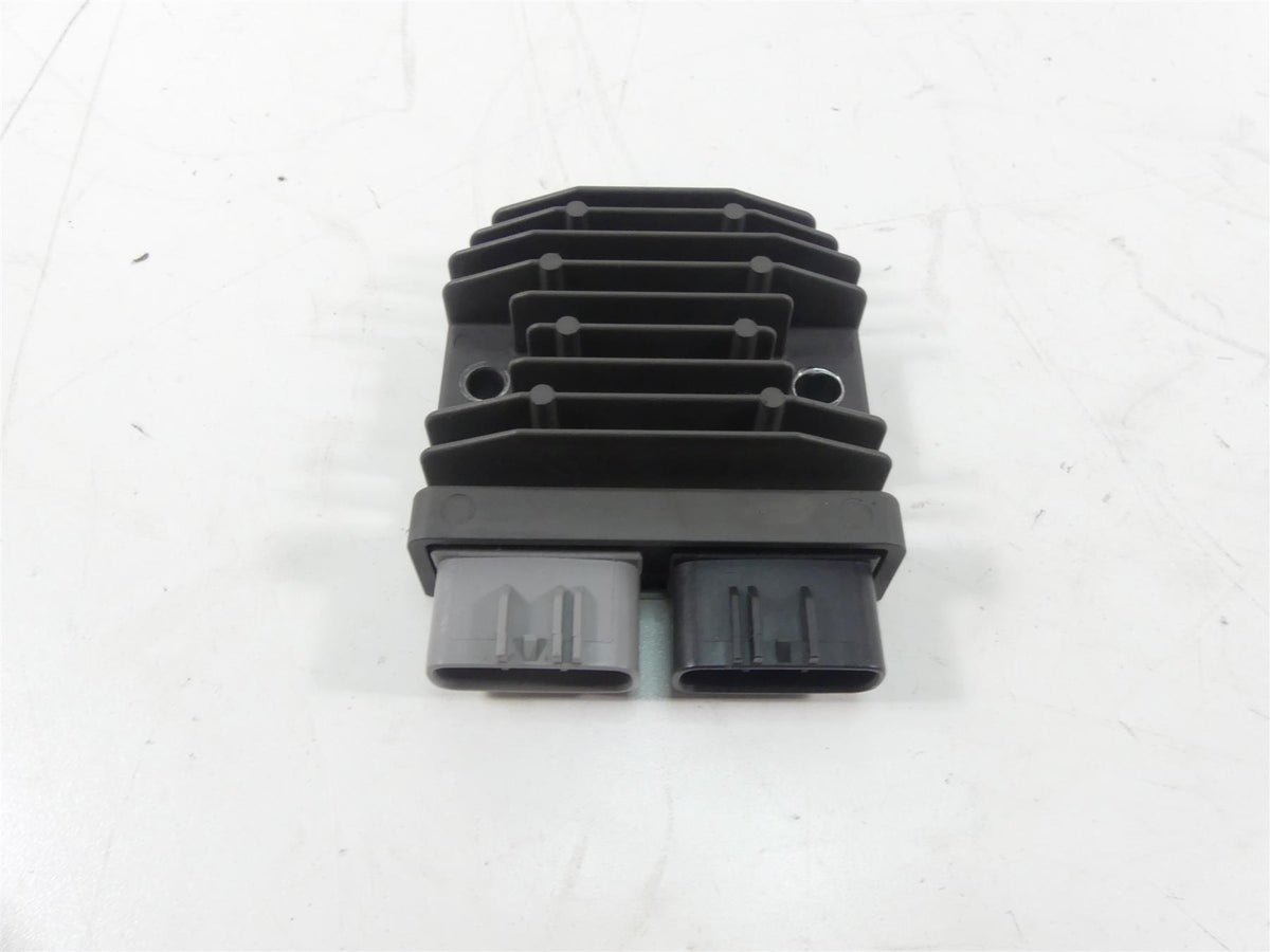 2015 Yamaha MT09 FZ09 Rectifier Voltage Regulator 1D7-81960-01-00 FH020AA {{ shop.shopifyCountryName }} - Mototech271