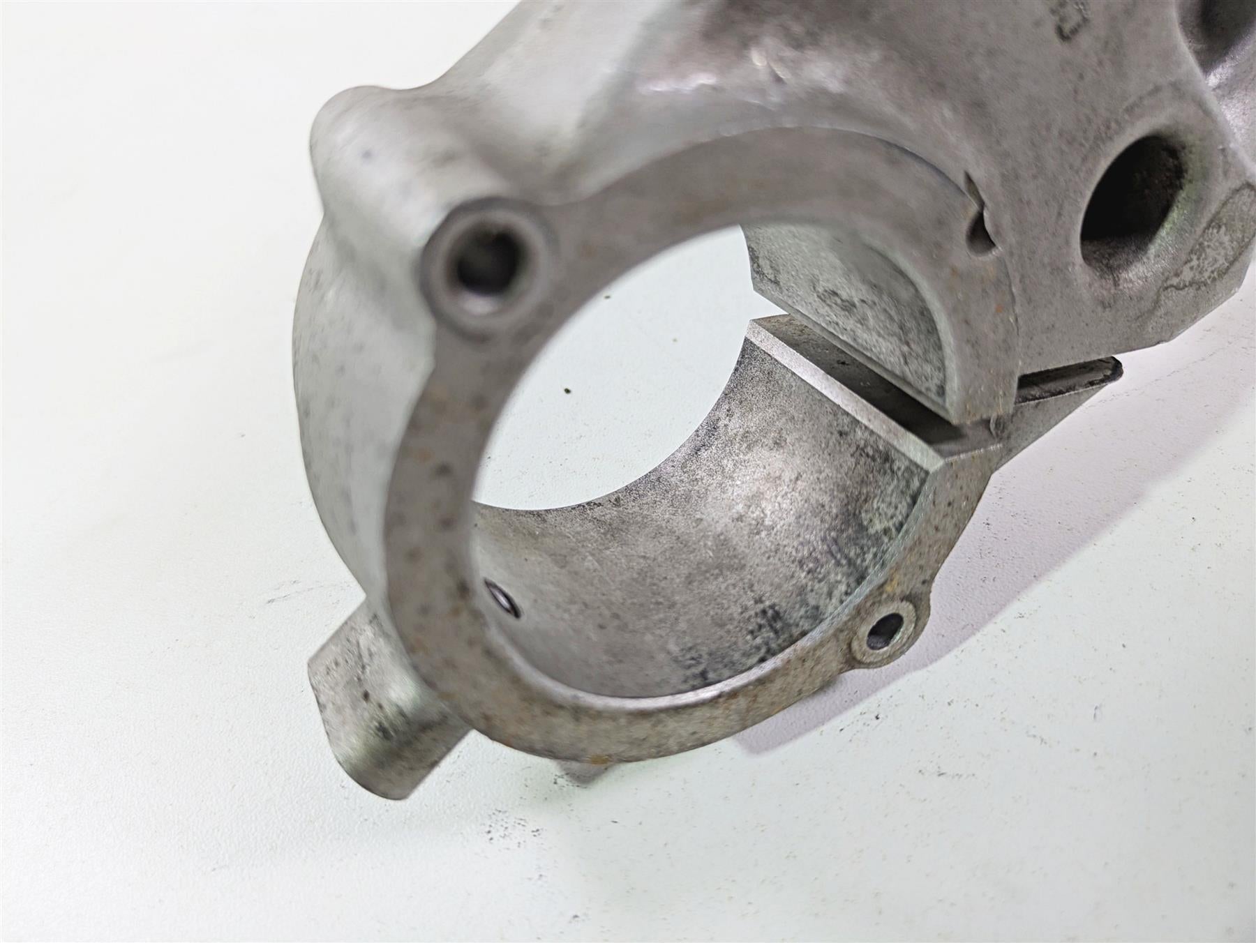 2018 Harley FLHCS Softail Heritage 115th Lower Triple Tree & Covers 45900181 {{ shop.shopifyCountryName }} - Mototech271