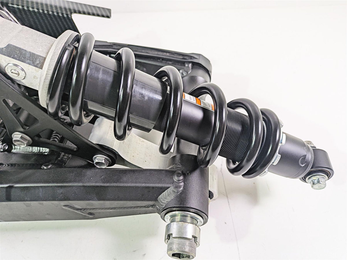 2020 Kawasaki Z900 ZR900 Swingarm Shock & Linkage Set 33001-0732-18R {{ shop.shopifyCountryName }} - Mototech271