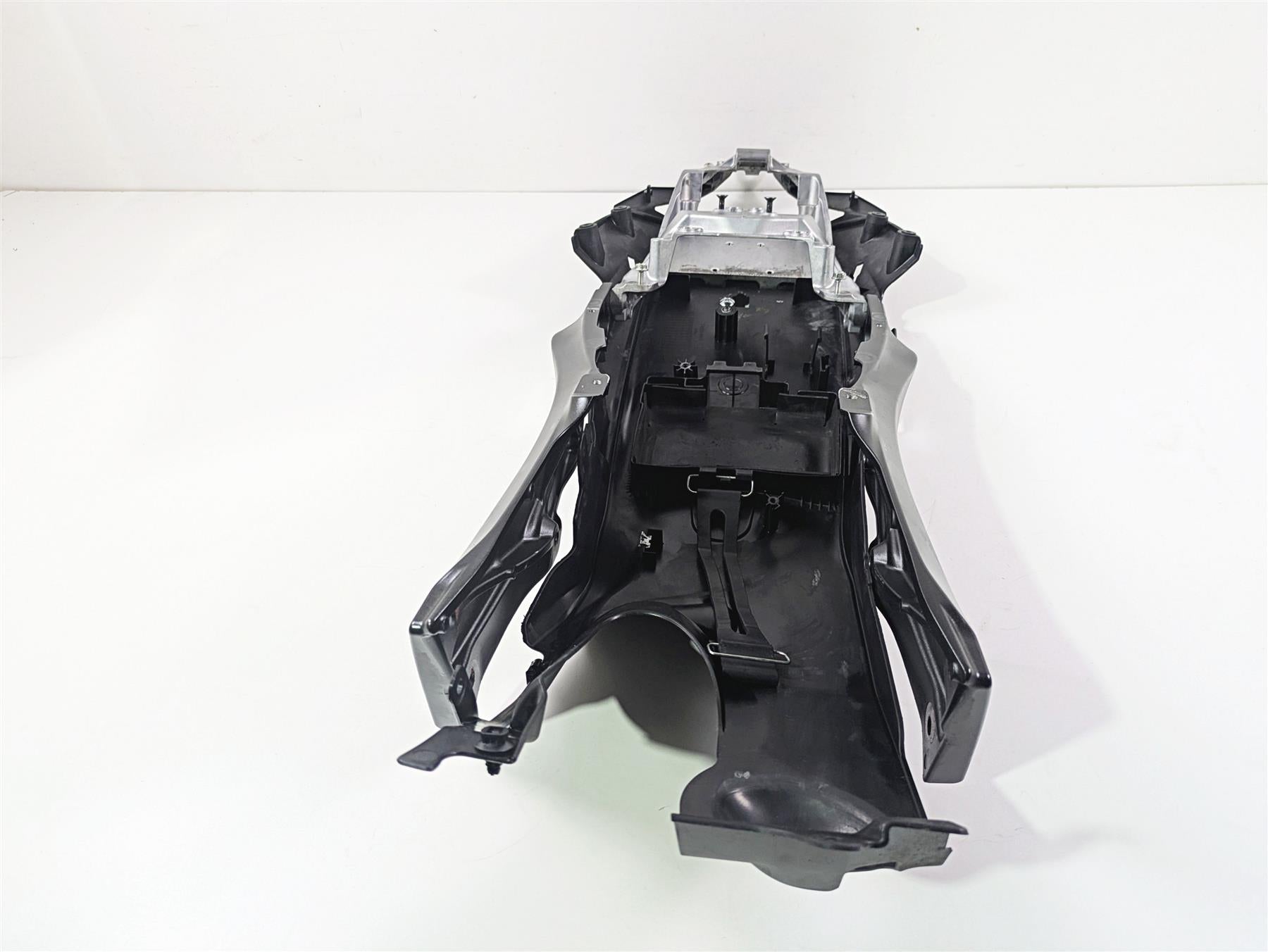 2016 Kawasaki ZX10R Ninja Rear Subframe & Inner Fender 32160