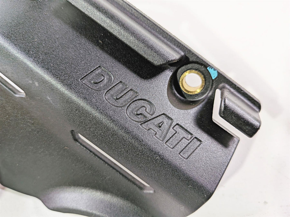 2015 Ducati Scrambler Urban Enduro Crankcase Sprocket Chain Cover 46015581B-Mototech271