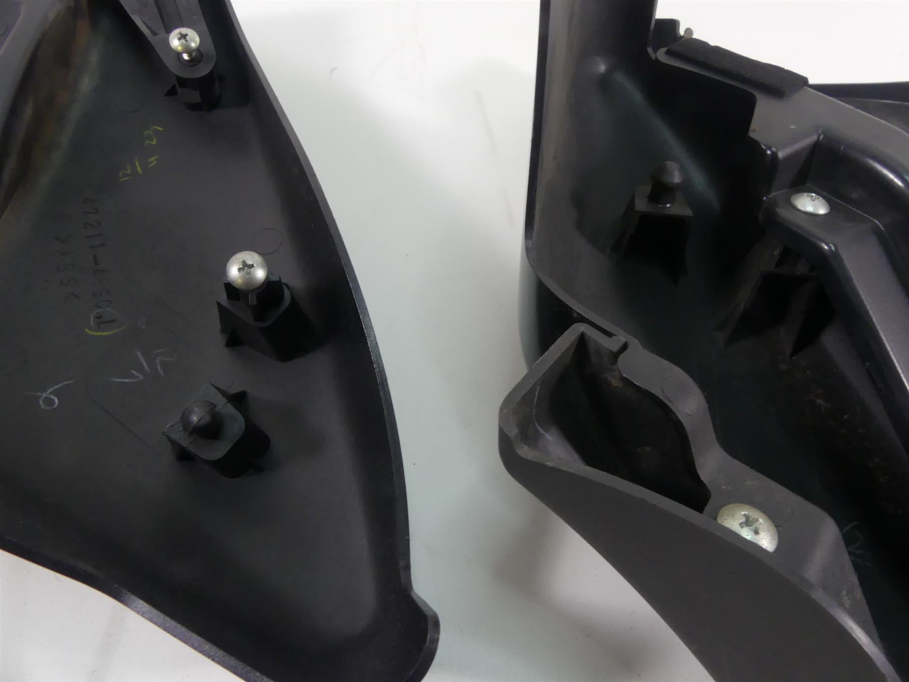 2007 Suzuki M109R VZR1800 Boulevard Side Cover Fairing Set 47210-48G00 {{ shop.shopifyCountryName }} - Mototech271