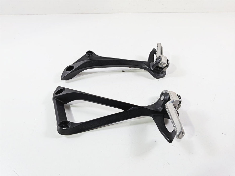 2022 Kawasaki ZX10R ZX1000 Ninja Passenger Foot Peg Rest Set 35063-0700-18R {{ shop.shopifyCountryName }} - Mototech271