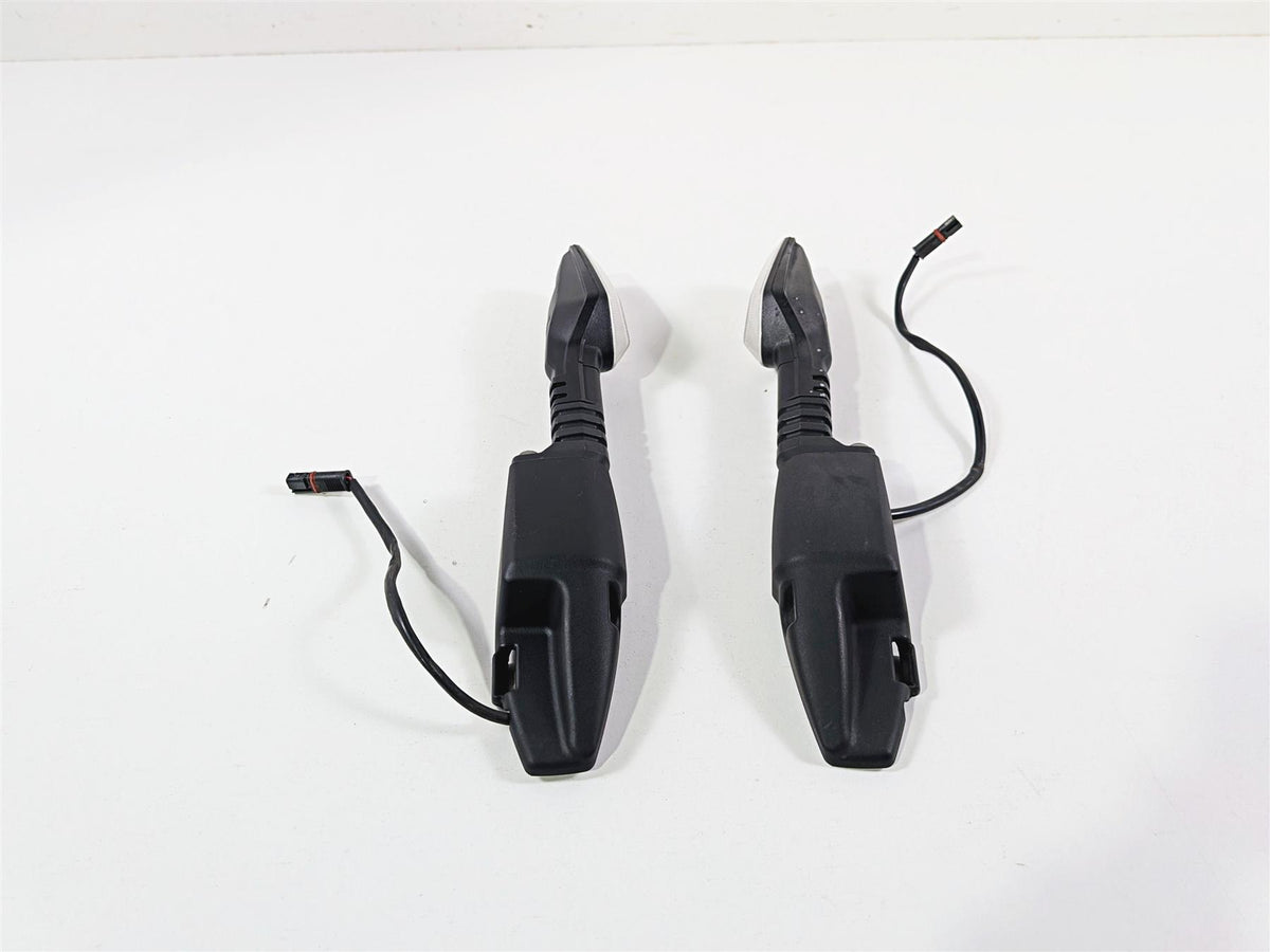 2023 BMW R nineT Scrambler K23 Front Blinker Turn Signal & Mounts 63138557204 {{ shop.shopifyCountryName }} - Mototech271
