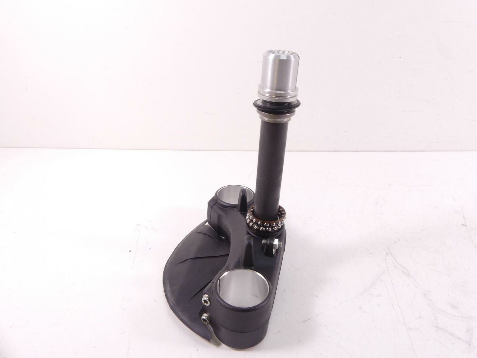 2019 Ducati Supersport 939 S Lower Triple Tree Steering Yoke 58mm 34220991AB {{ shop.shopifyCountryName }} - Mototech271