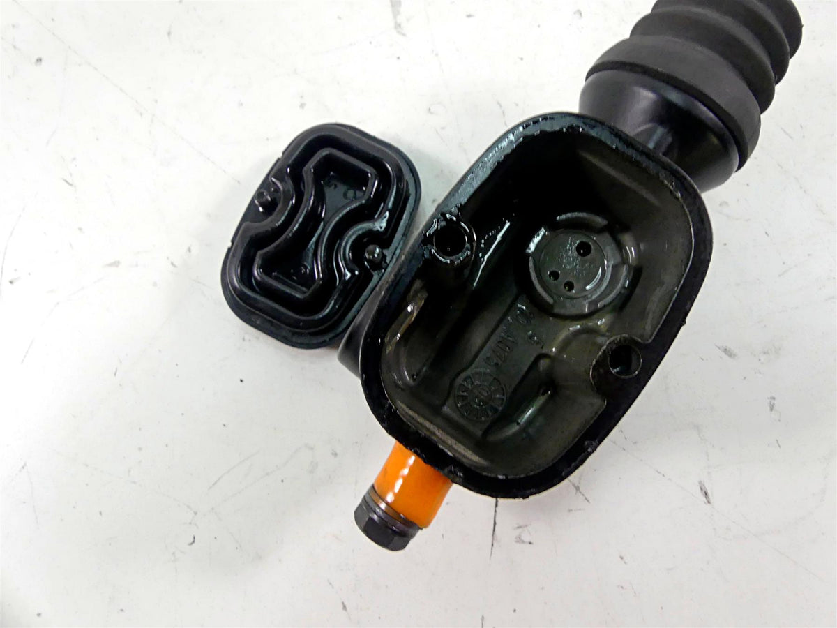 2010 Harley Touring FLHRC Road King Rear Brembo Brake Master Cylinder 41763-08C {{ shop.shopifyCountryName }} - Mototech271