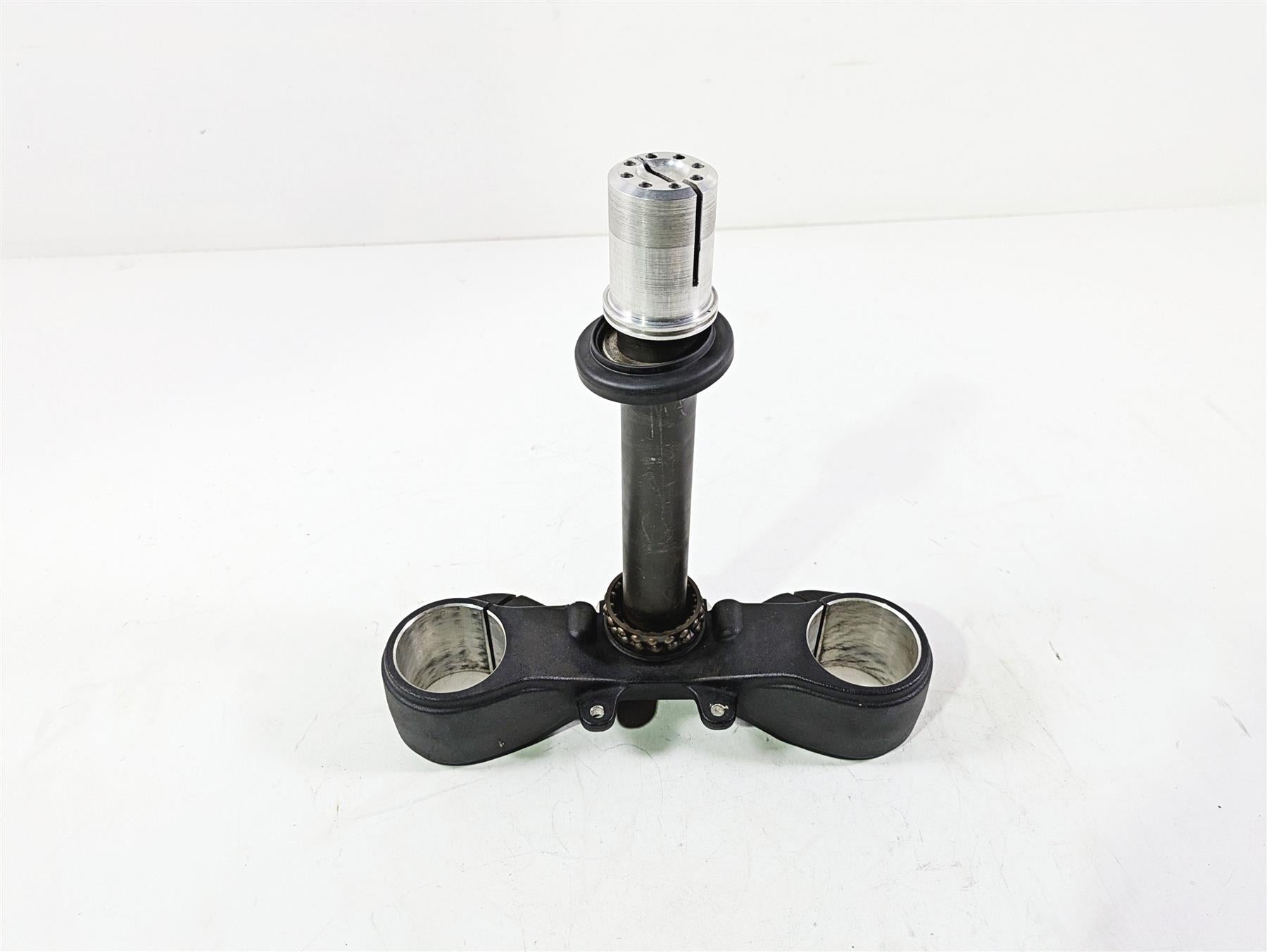 2013 Ducati Hyperstrada 821 Lower Triple Tree Steering Clamp 34220771AA {{ shop.shopifyCountryName }} - Mototech271