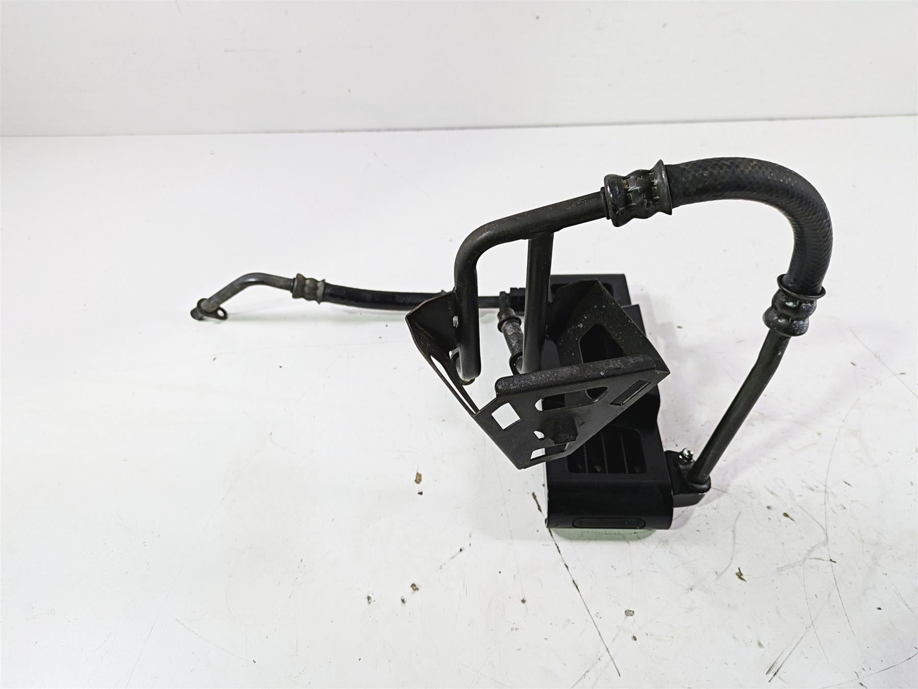 2004 Victory Kingpin Oil Cooler Radiator & Lines 1240145 {{ shop.shopifyCountryName }} - Mototech271