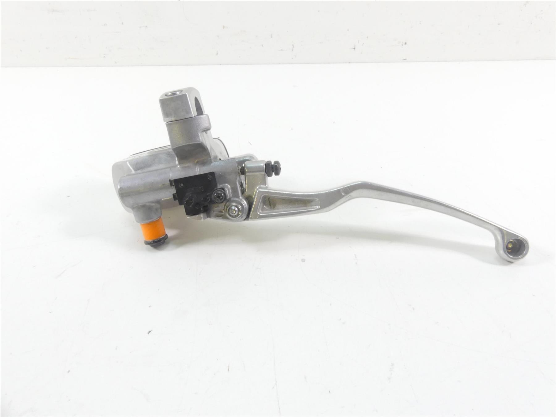2009 Yamaha XV1700 Road Star Warrior Front Brake Master Cylinder 5PX-W2587-20-00 {{ shop.shopifyCountryName }} - Mototech271