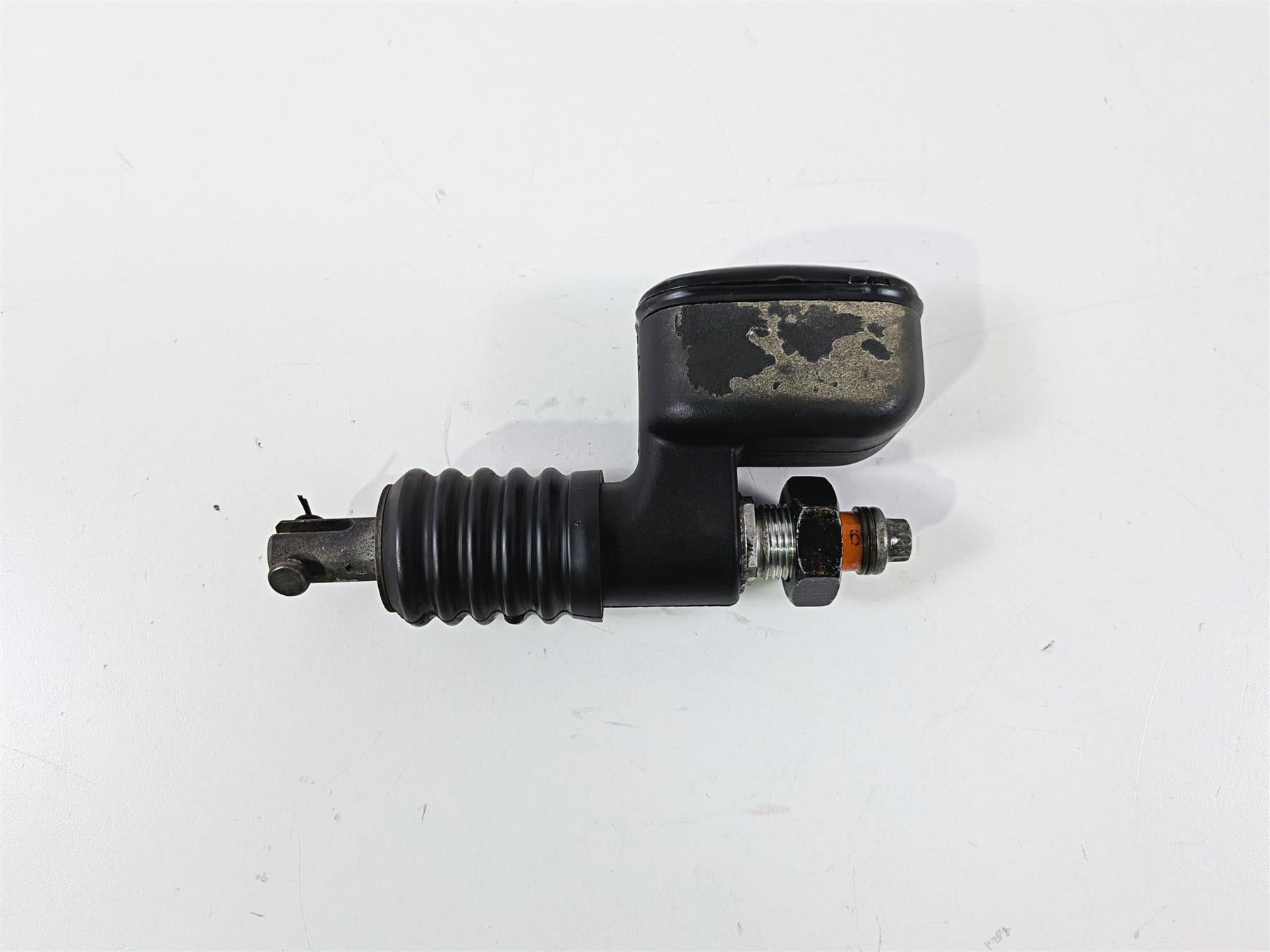 2001 Harley FLHRCI Road King Rear Brake Master Cylinder 41755-99F {{ shop.shopifyCountryName }} - Mototech271
