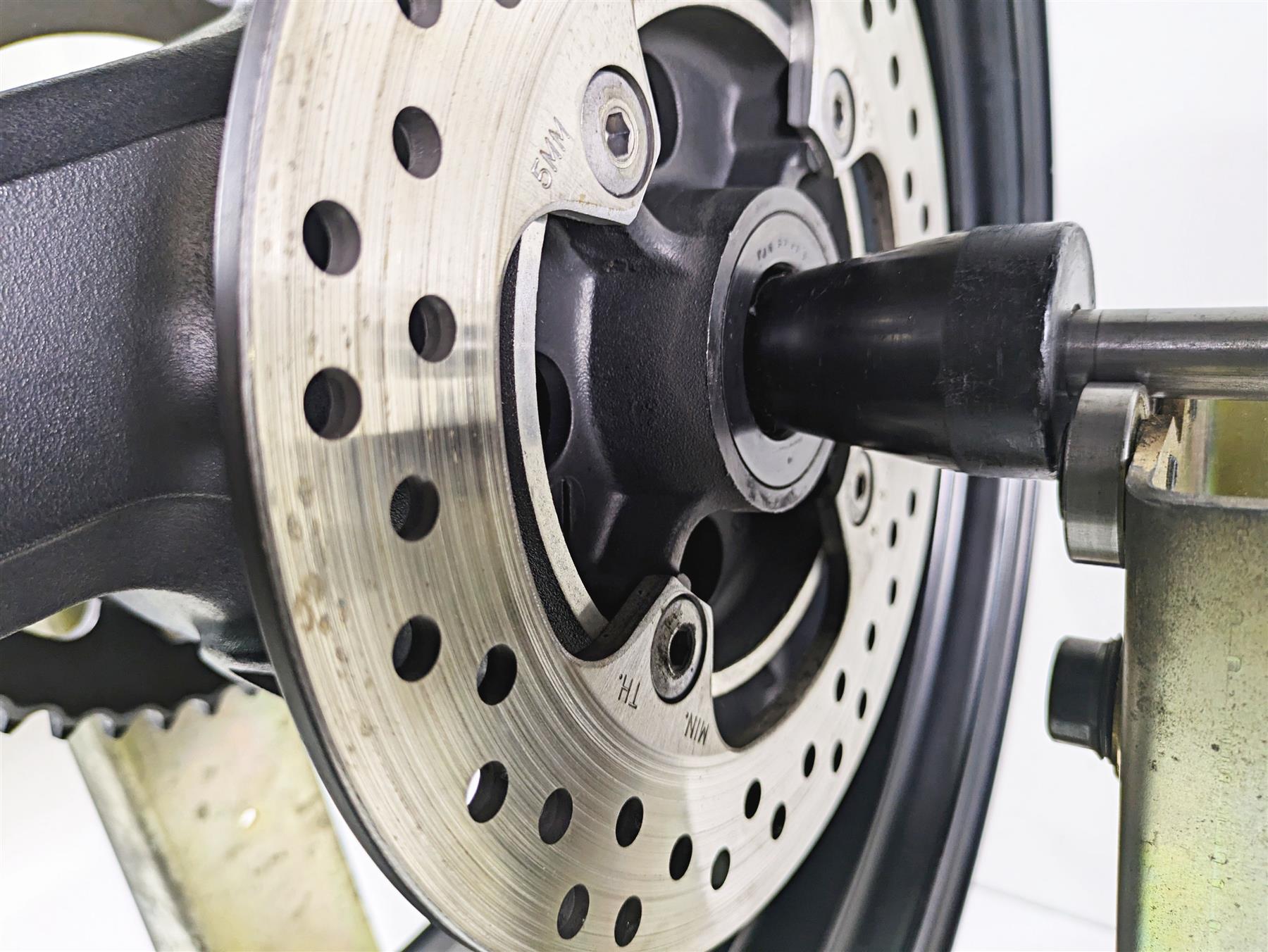 2005 Kawasaki ZX12R Ninja Straight 17x6 Rear Wheel Rim - Read 41073-1681-R2 {{ shop.shopifyCountryName }} - Mototech271