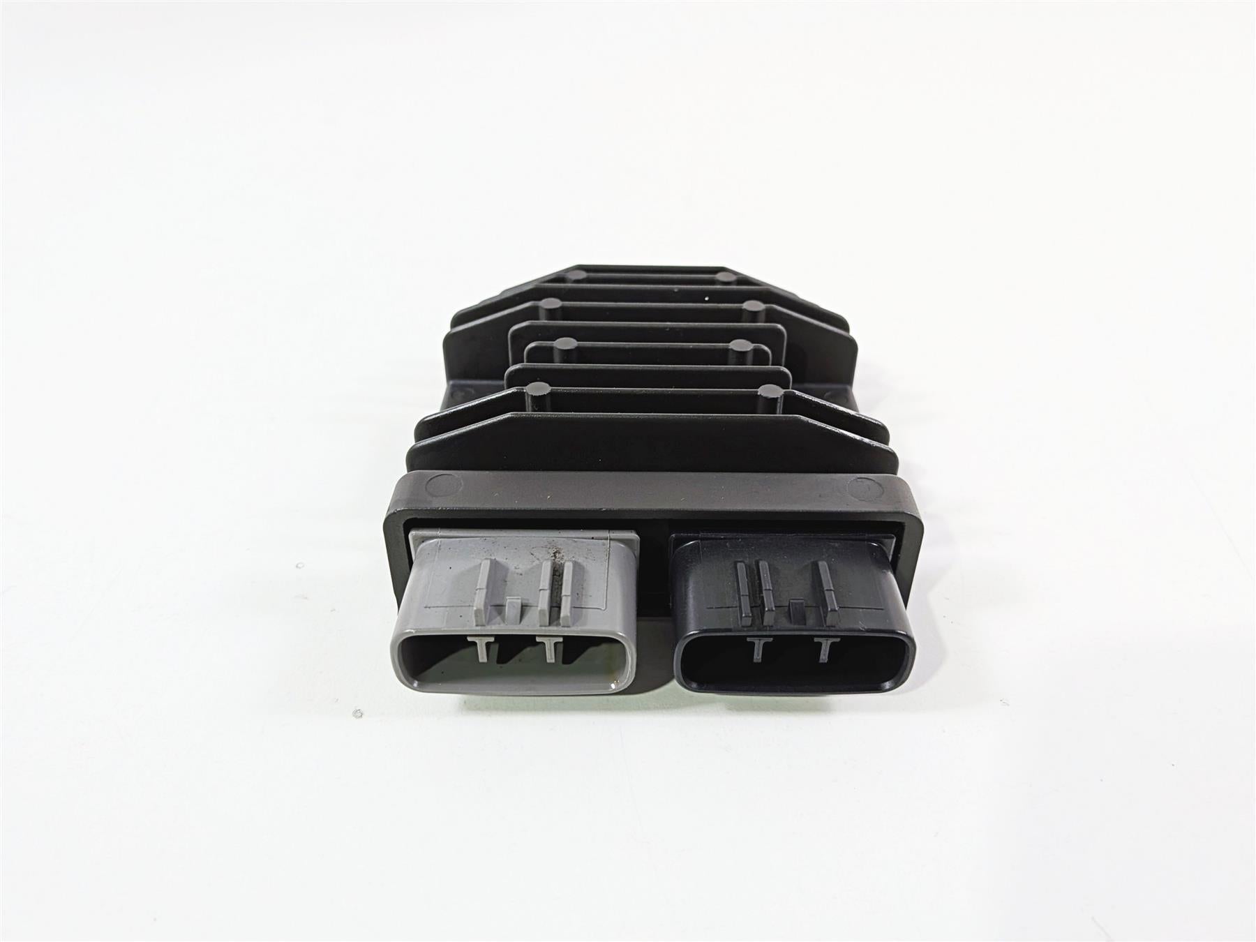 2015 Ducati Diavel Dark Rectifier Voltage Regulator 54040301B FH020AA-Mototech271