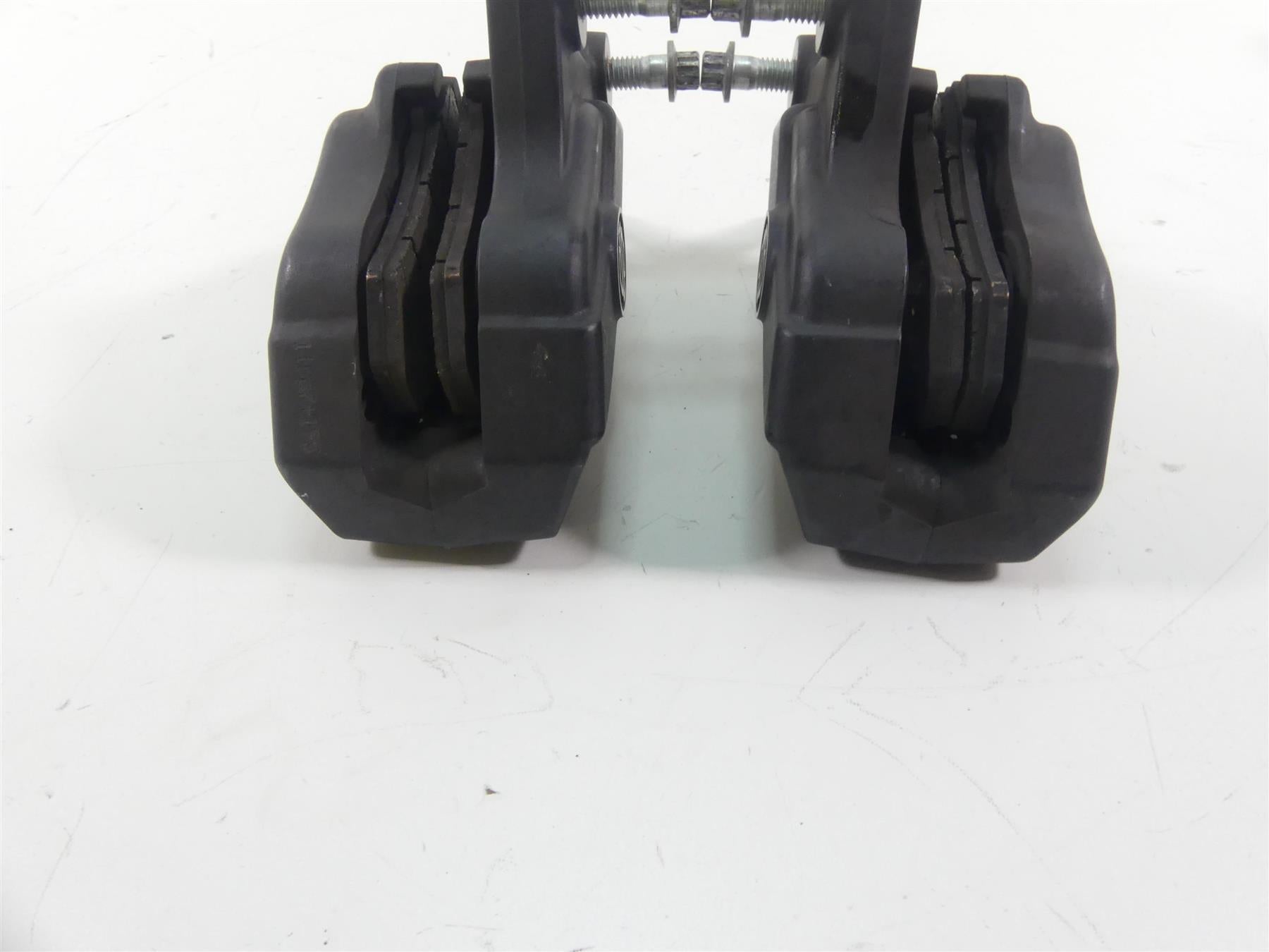 2011 Harley VRSCF Muscle Rod Front Brake Caliper + Lines Set 44732-08 44731-08 {{ shop.shopifyCountryName }} - Mototech271