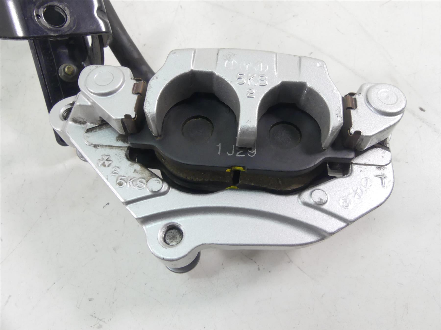 2002 Yamaha XVS1100 V-Star Nissin Front Brake Caliper + Line Set 5KS-2580T-00-00 {{ shop.shopifyCountryName }} - Mototech271