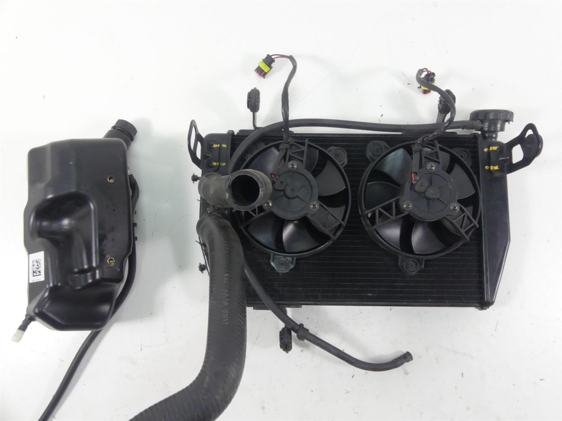 2018 Ducati Hypermotard 939 SP Radiator Fans Reservoir Hoses Set 54840981D {{ shop.shopifyCountryName }} - Mototech271