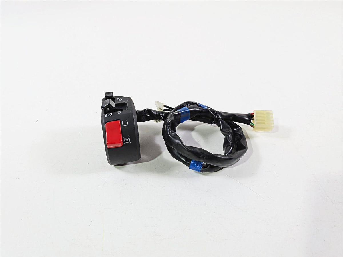 2025 Yamaha YZF R7 Right Side Start Stop Hand Control Switch BEB-83963-00-00 {{ shop.shopifyCountryName }} - Mototech271