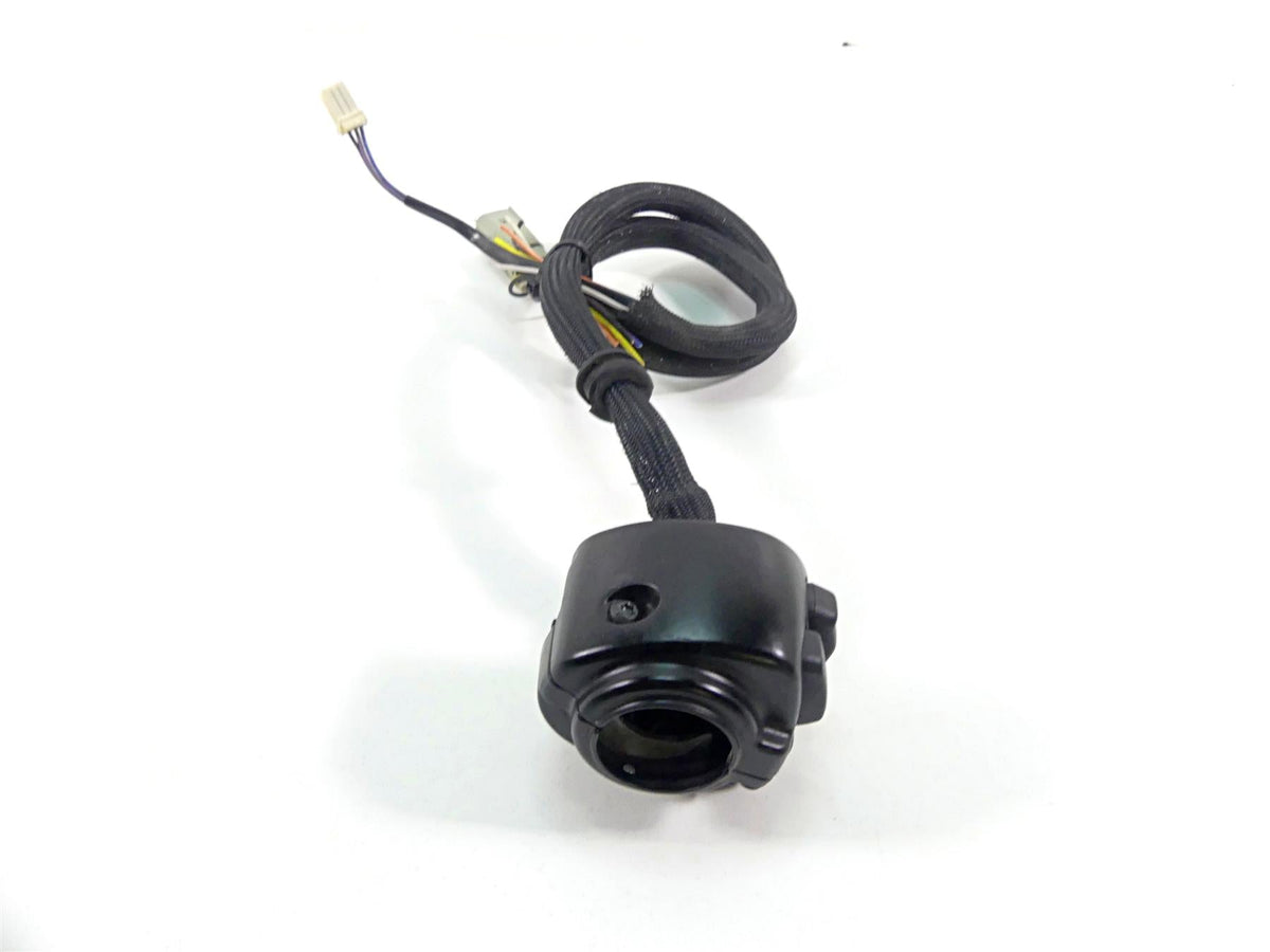 2010 Harley FXDF Dyna Fat Bob Left Hand Control Switch -Cut Blinker 71682-06A {{ shop.shopifyCountryName }} - Mototech271