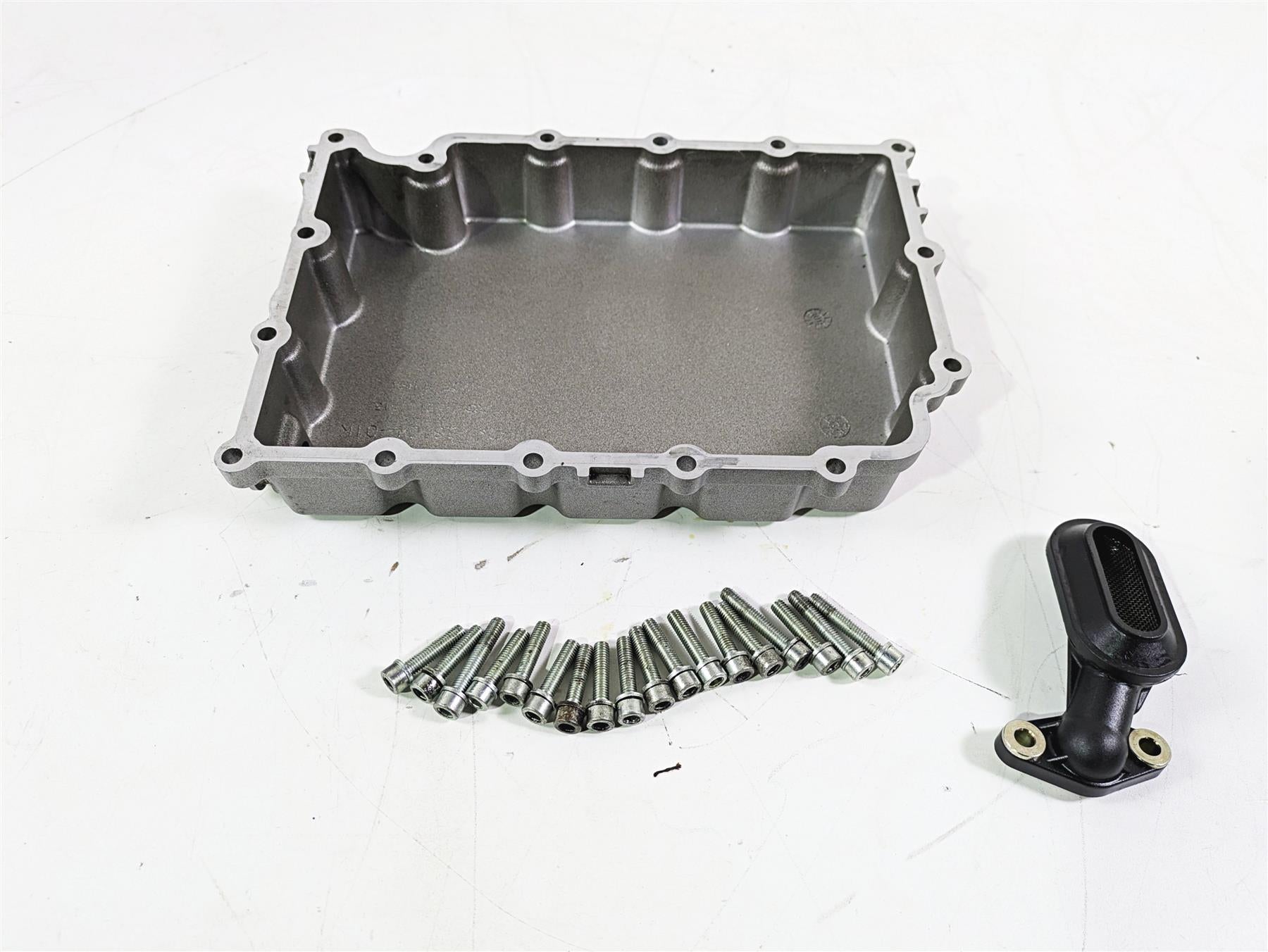 2010 Harley VRSCF Muscle Rod Oil Pan Engine Bottom Cover 26104-01K | Mototech271