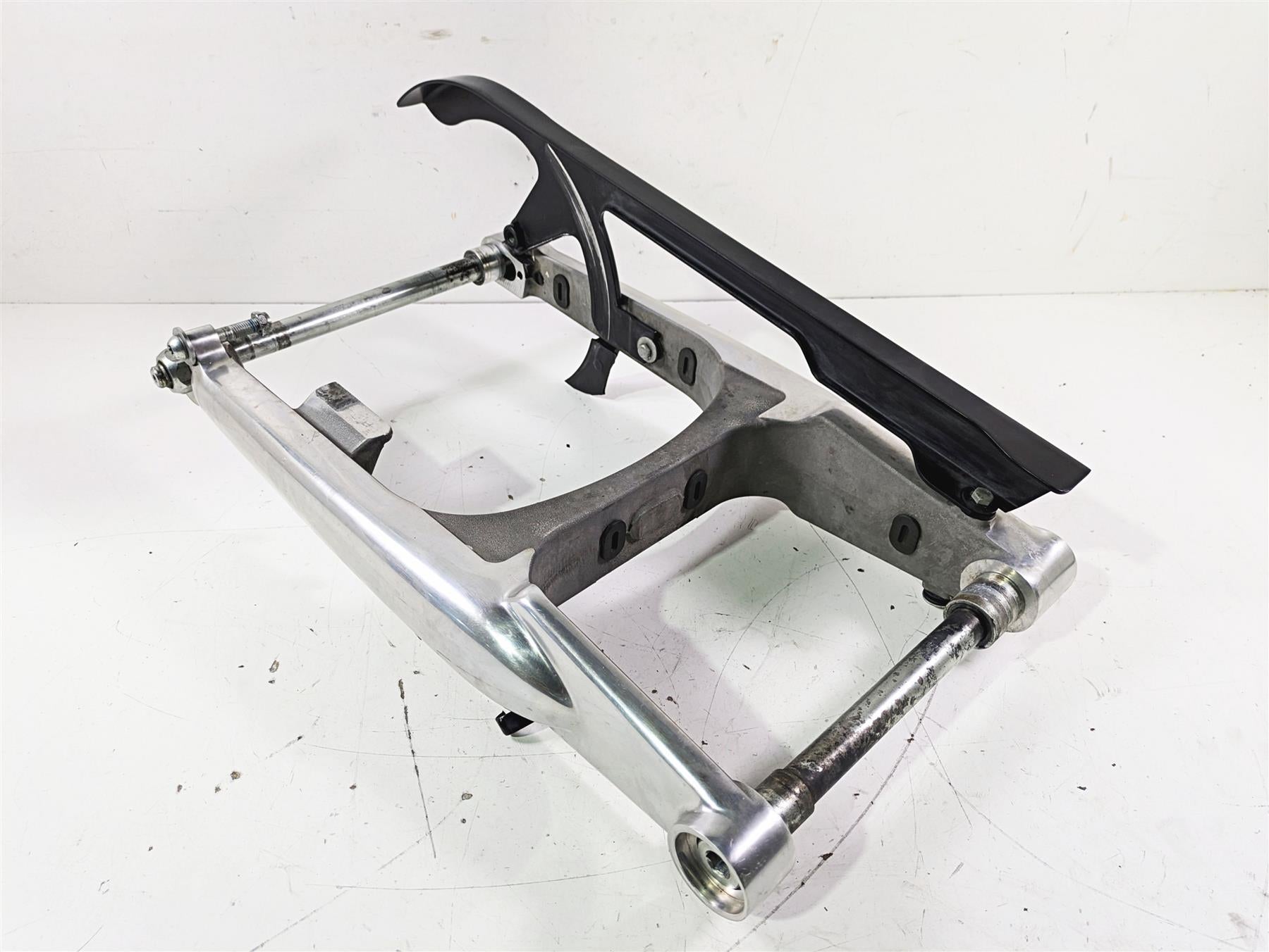 2012 Harley VRSCF Muscle V Rod Swingarm Swing Arm & Guards 48606-07A {{ shop.shopifyCountryName }} - Mototech271