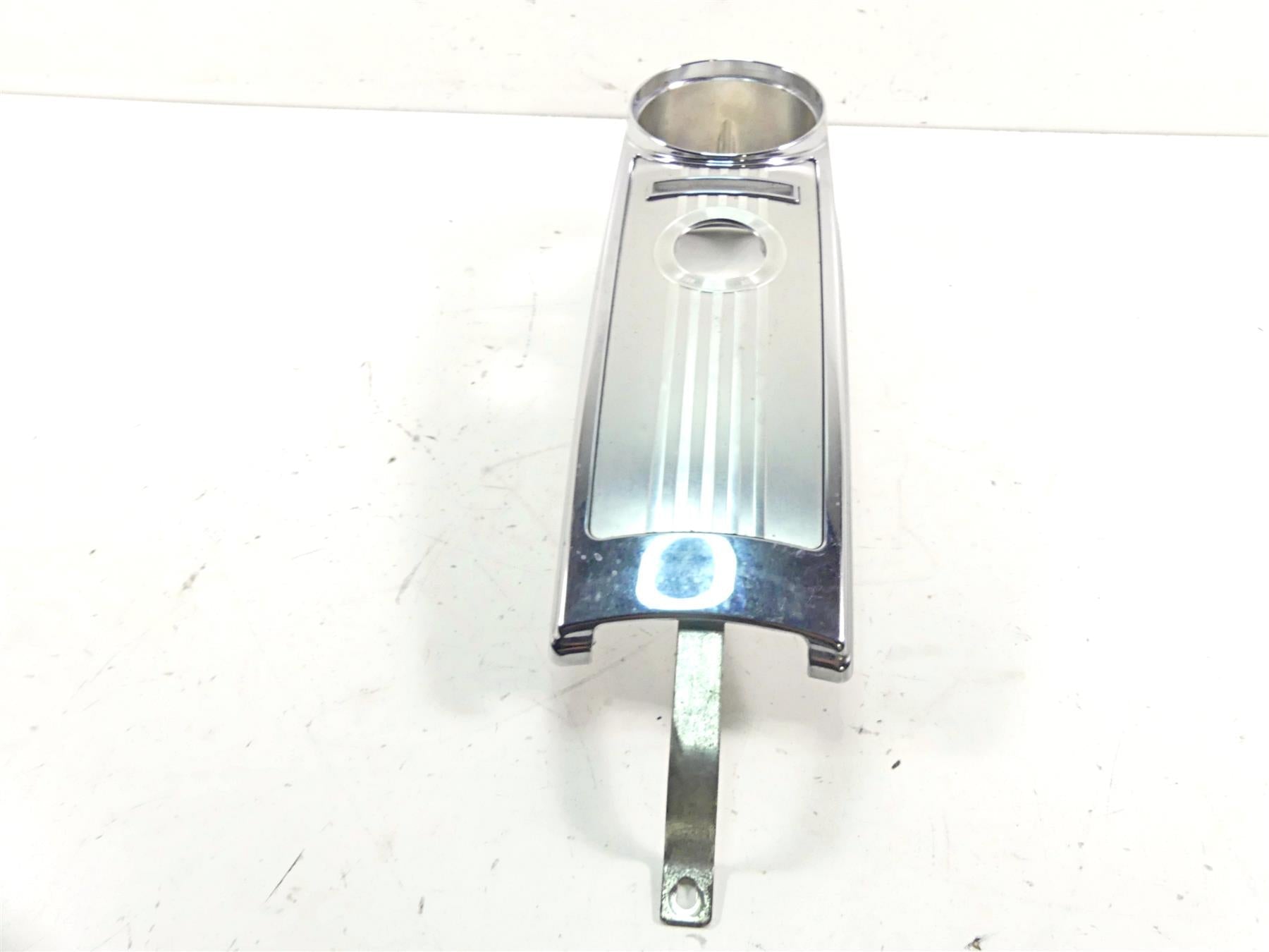2010 Harley Touring FLHRC Road King Fuel Tank Cover Console Dash 60960-08 {{ shop.shopifyCountryName }} - Mototech271
