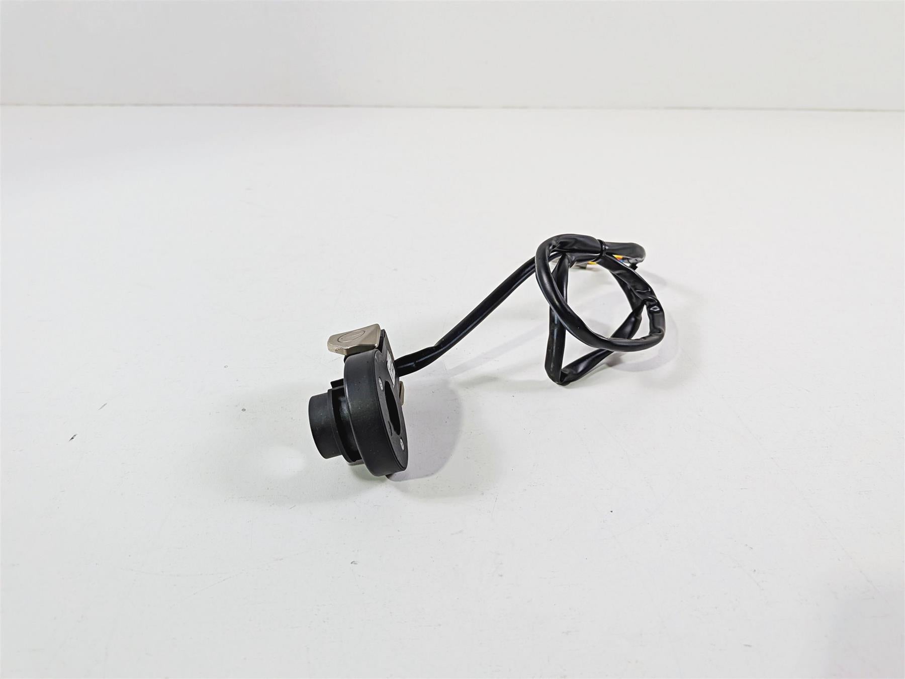 2014 Aprilia RSV4 RR Factory Traction Control Hand Gear Select Switch 852398 {{ shop.shopifyCountryName }} - Mototech271